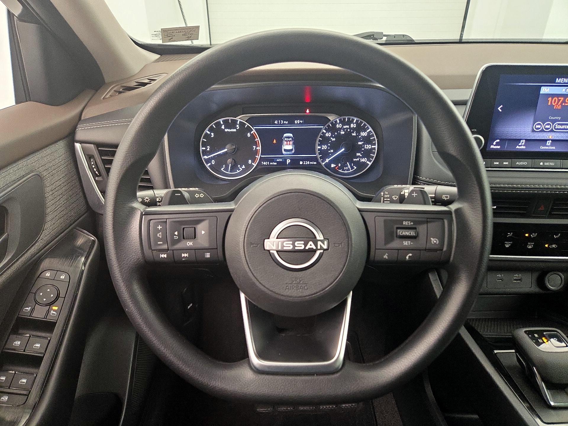 Thumbnail: 2023 Nissan Rogue - 10