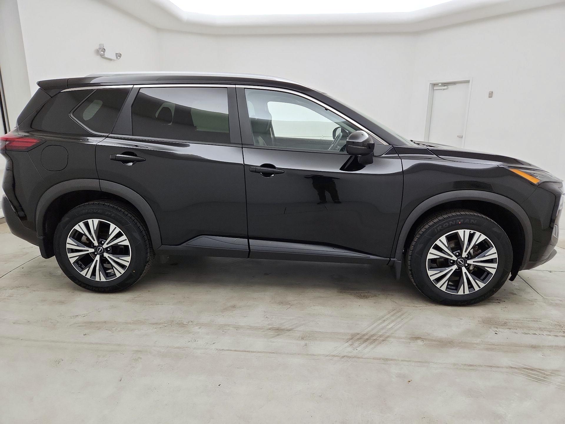 Thumbnail: 2023 Nissan Rogue - 4