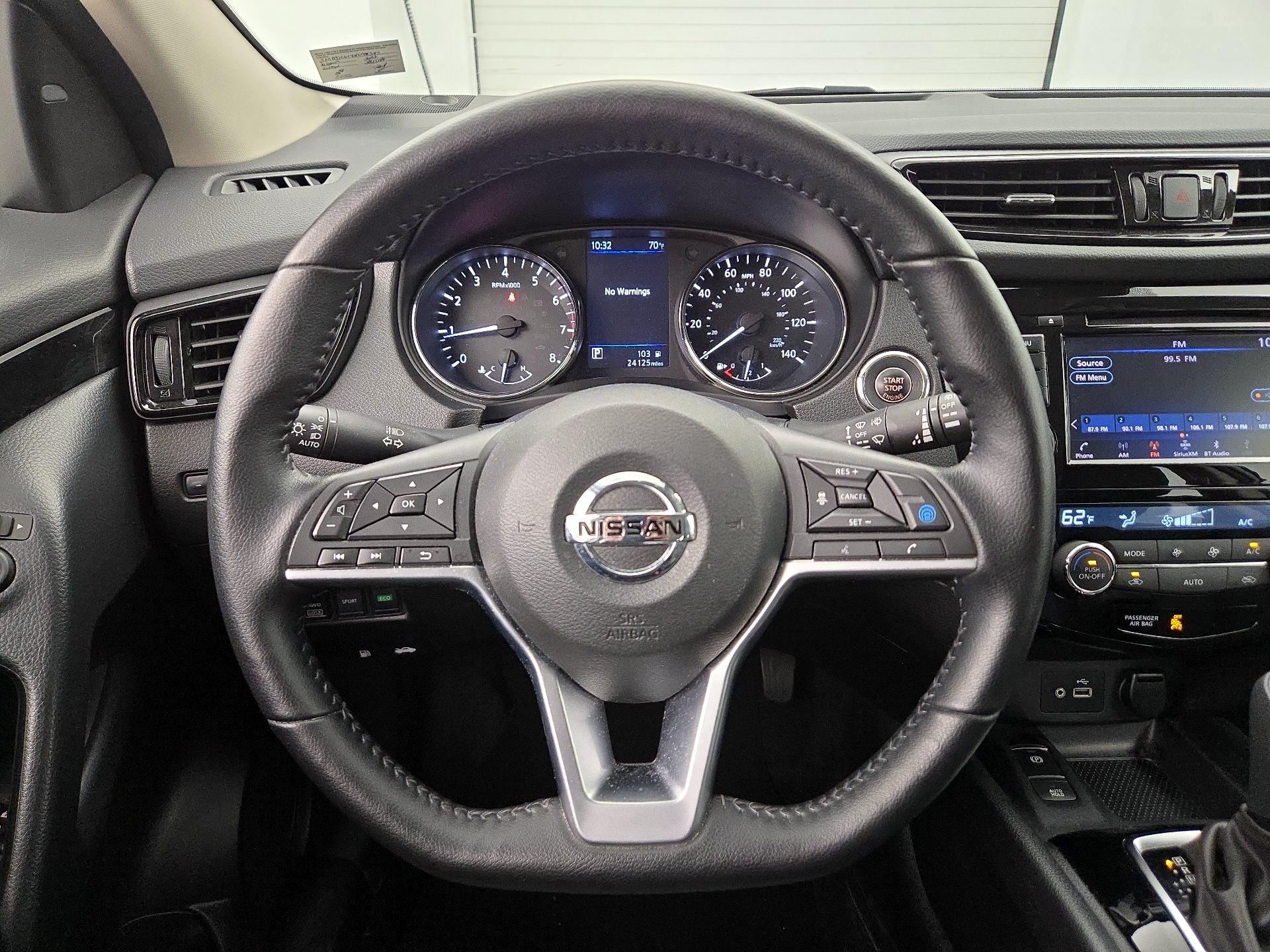 Thumbnail: 2022 Nissan Rogue Sport - 10