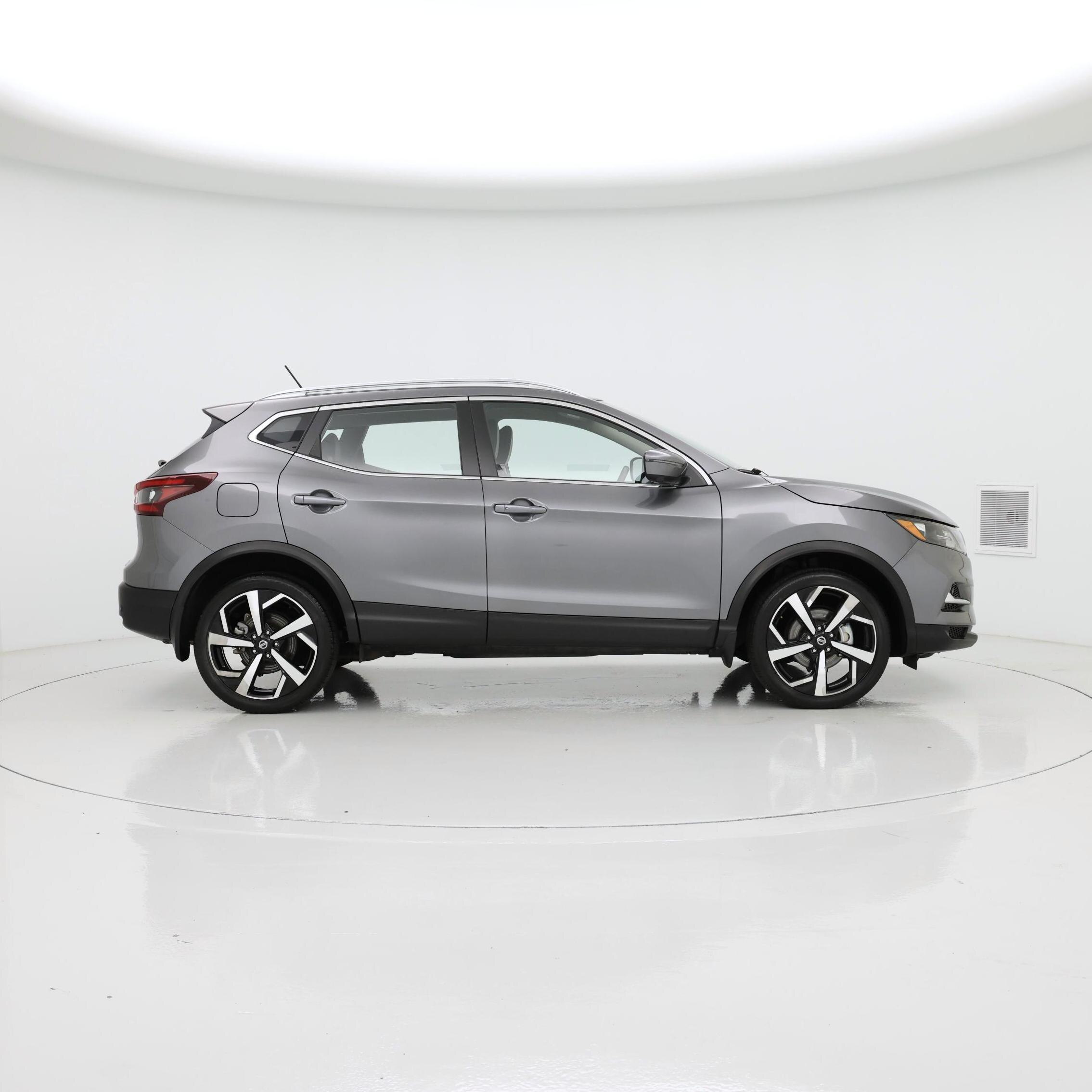 Thumbnail: 2022 Nissan Rogue Sport - 7