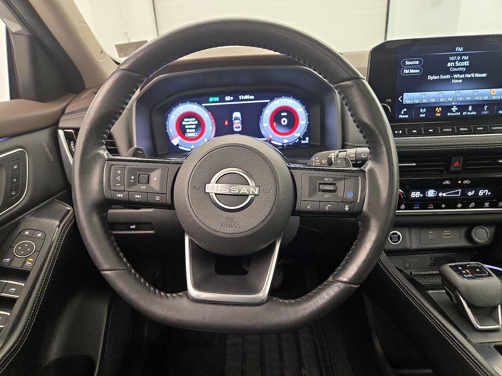 2023 Nissan Rogue Platinum - Photo 11