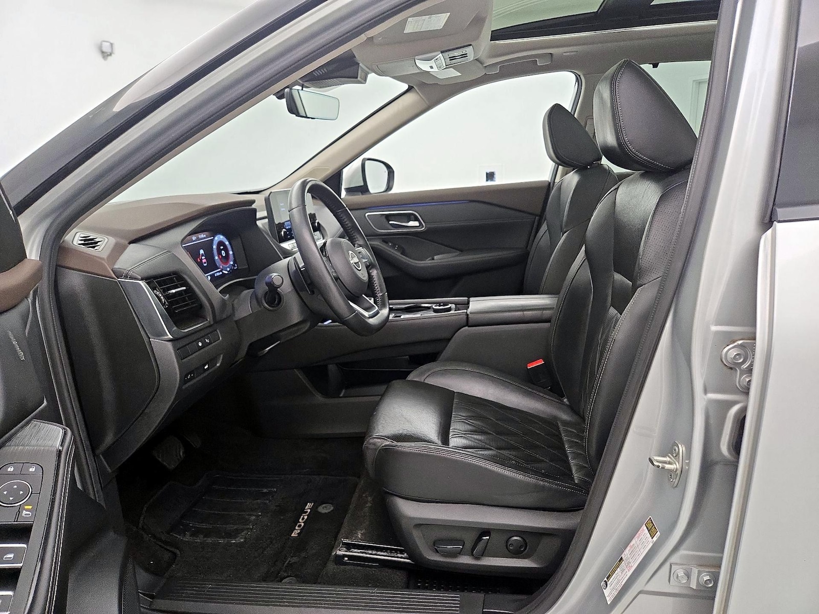 2023 Nissan Rogue Platinum - Photo 12