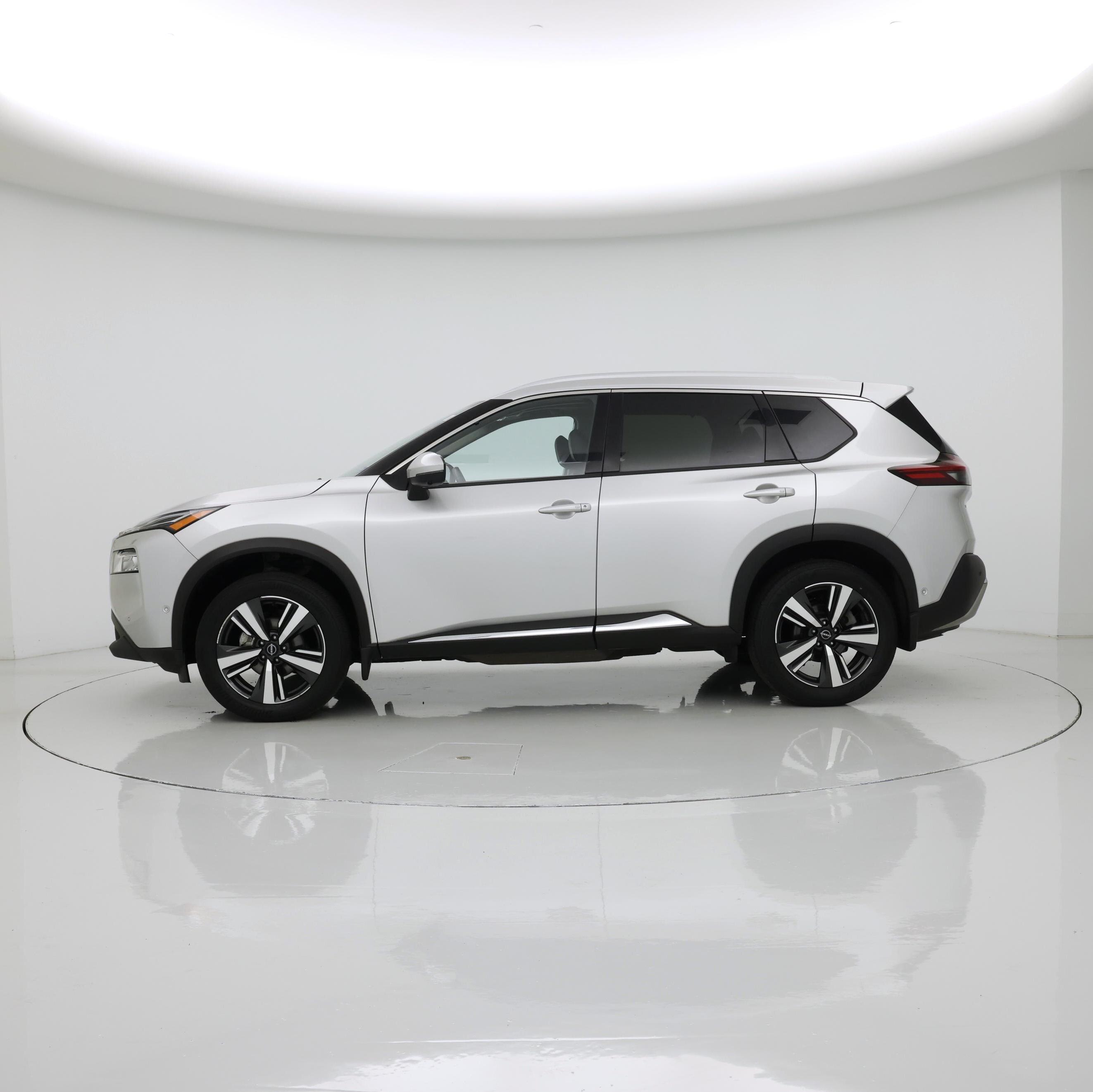 Thumbnail: 2023 Nissan Rogue - 3