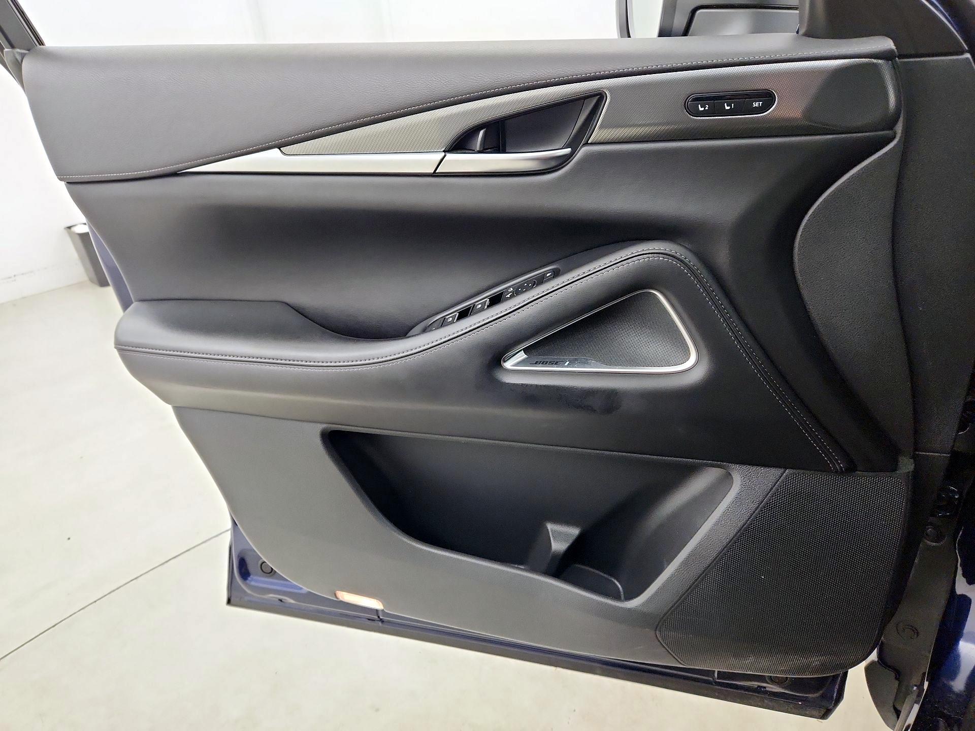 Thumbnail: 2023 INFINITI QX60 - 12