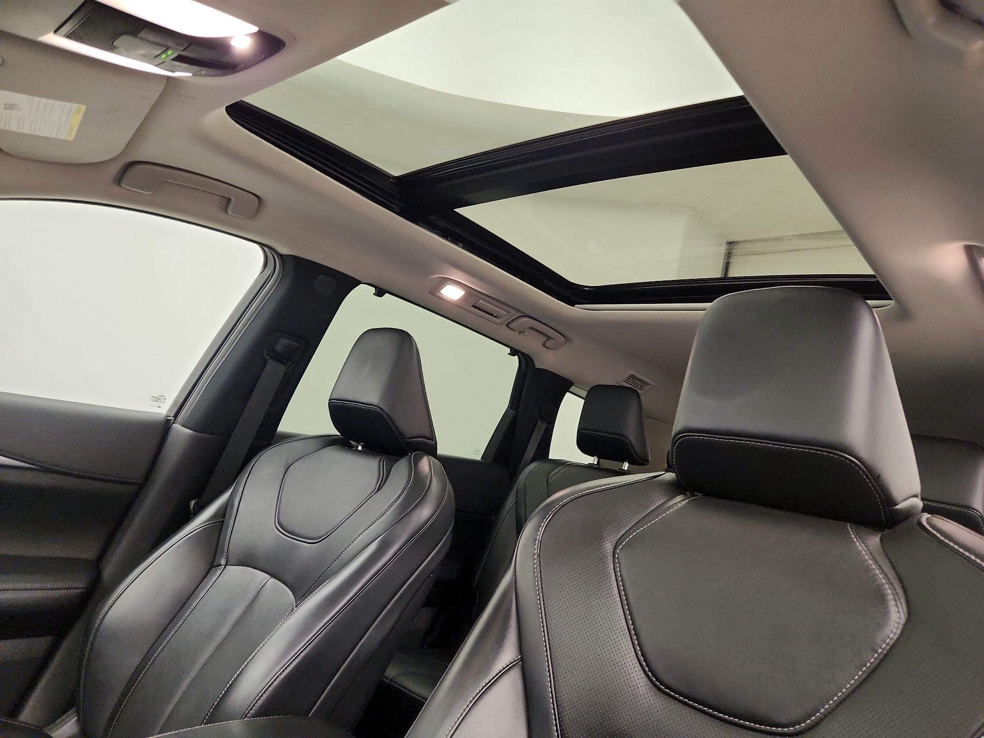 Thumbnail: 2023 INFINITI QX60 - 20