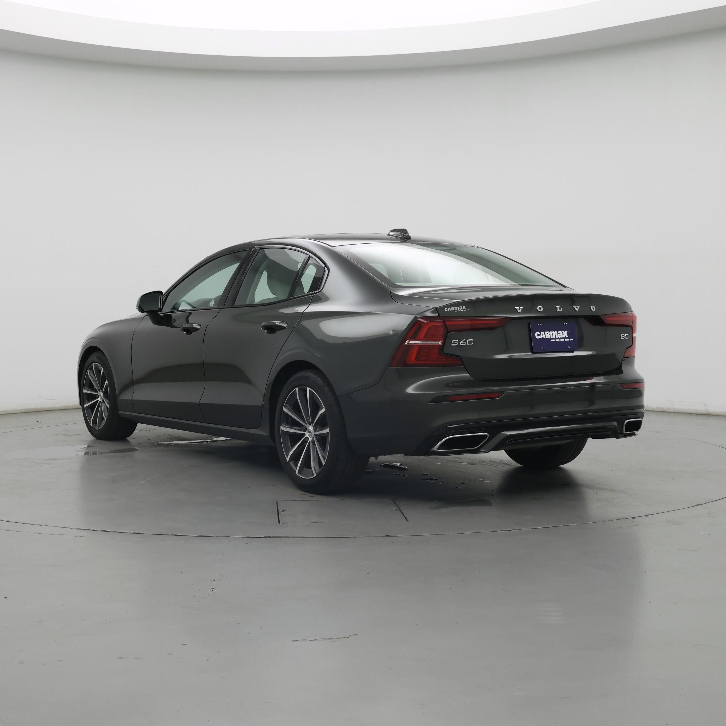 Thumbnail: 2022 Volvo S60 - 2