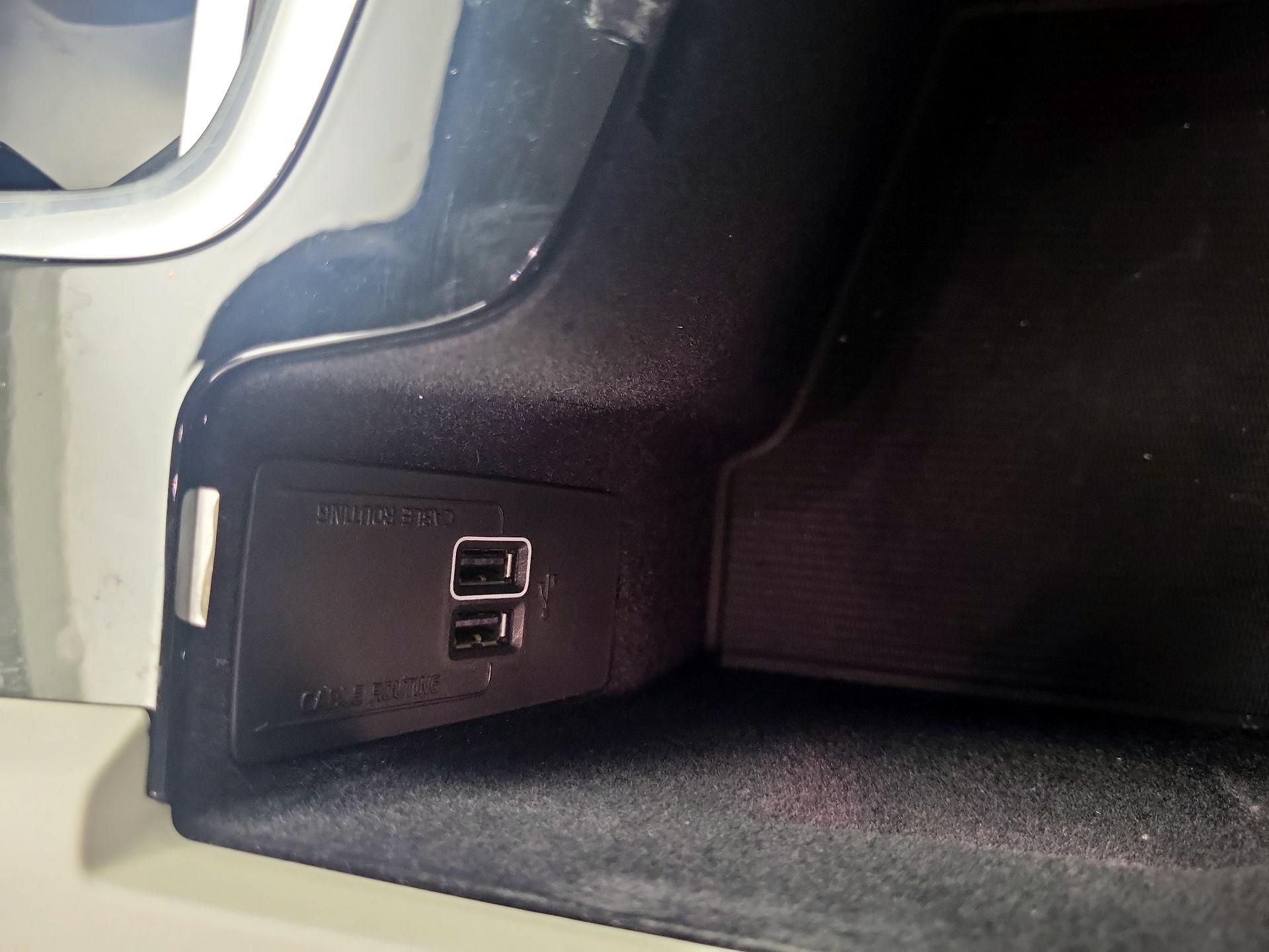 Thumbnail: 2022 Volvo S60 - 19