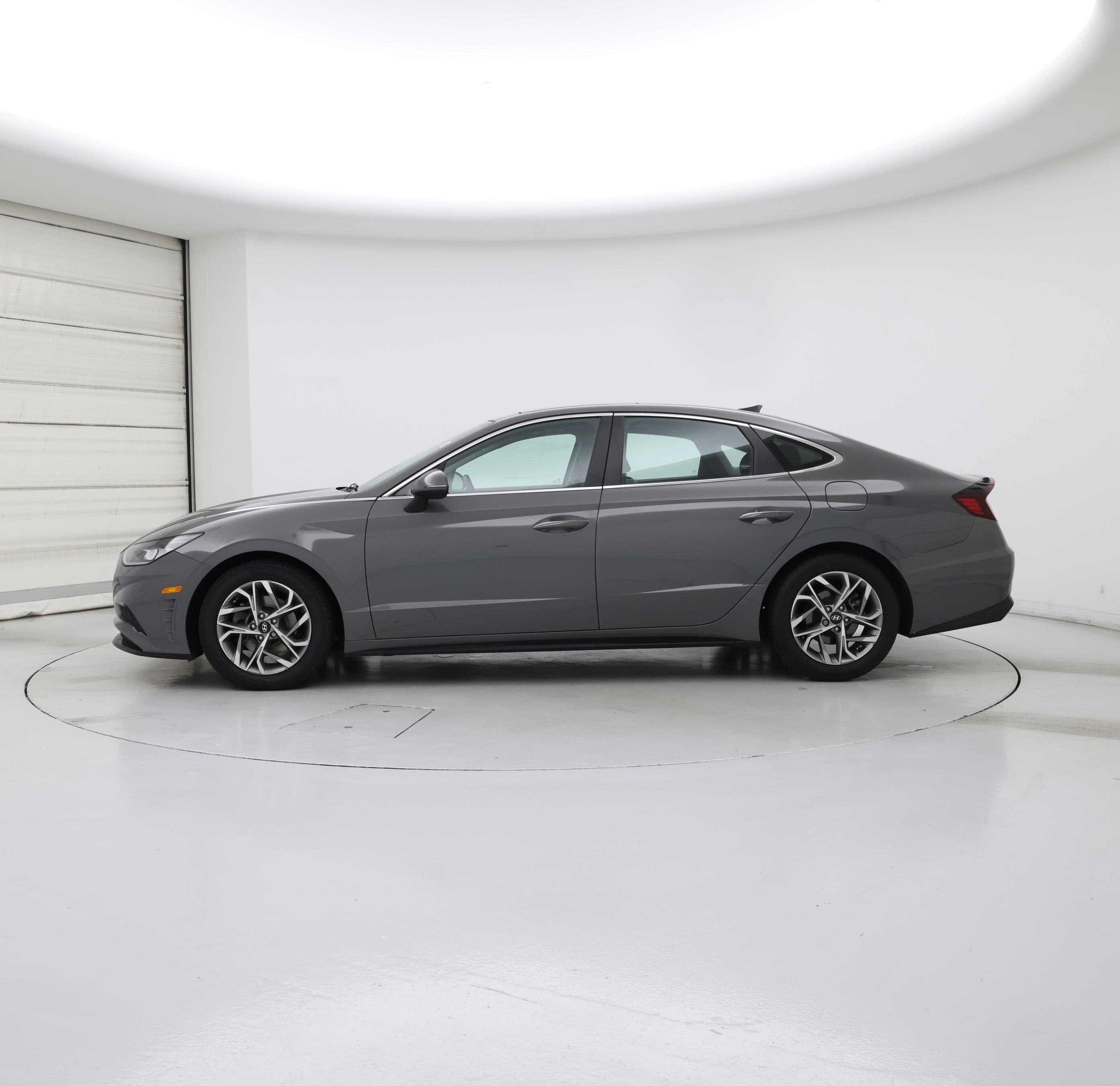 Thumbnail: 2023 Hyundai Sonata - 3