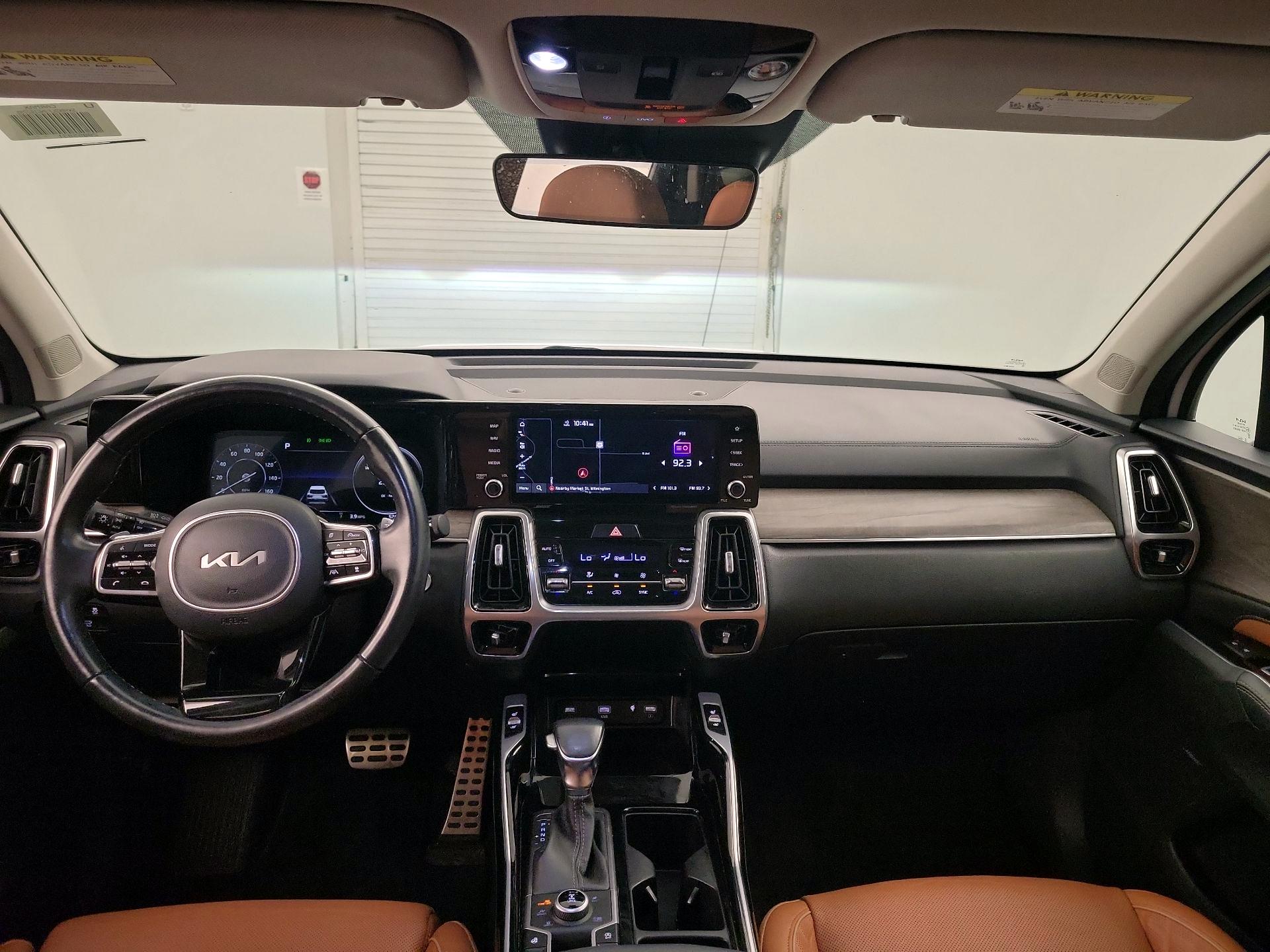 Thumbnail: 2022 Kia Sorento - 9