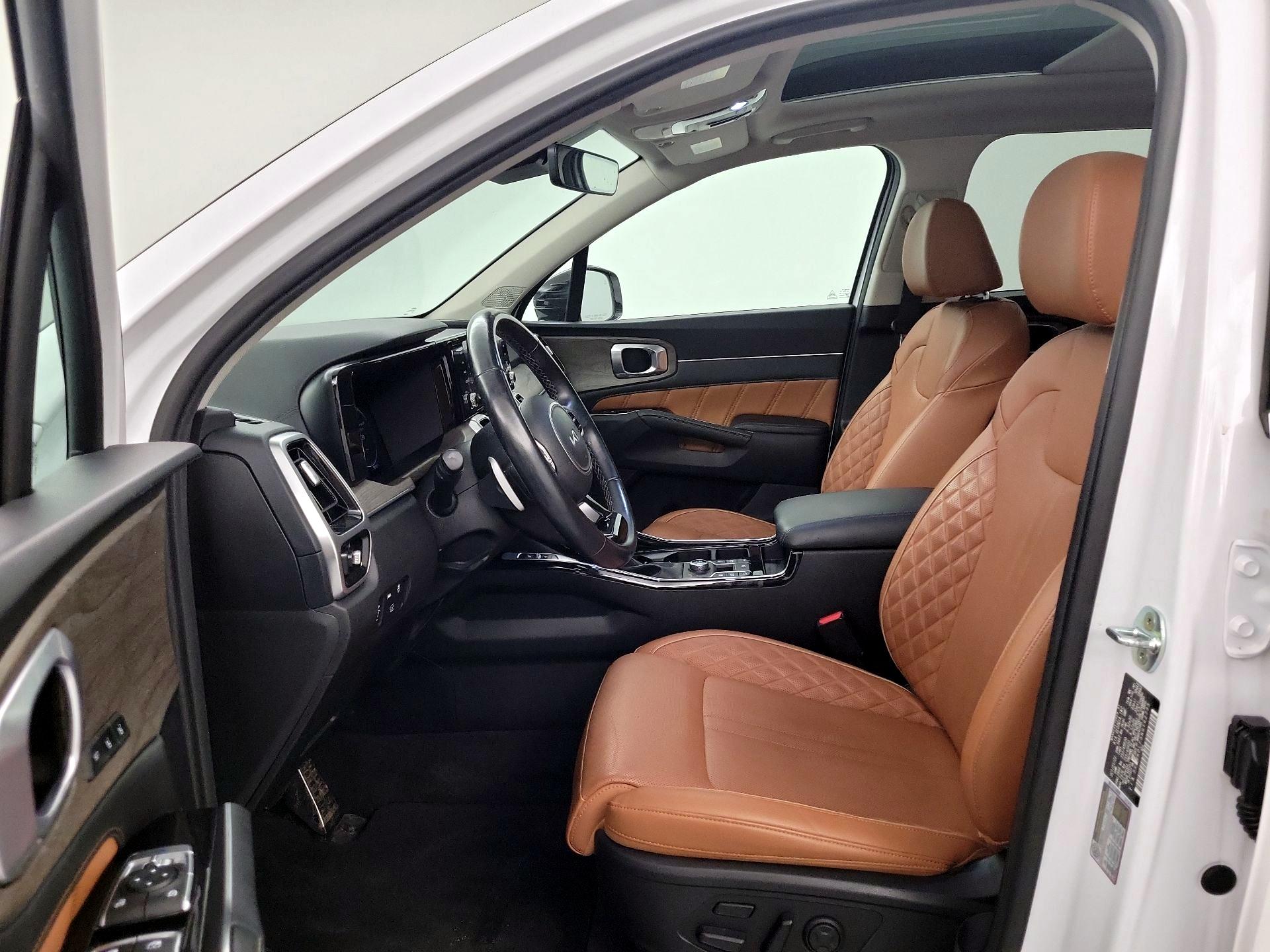 Thumbnail: 2022 Kia Sorento - 11