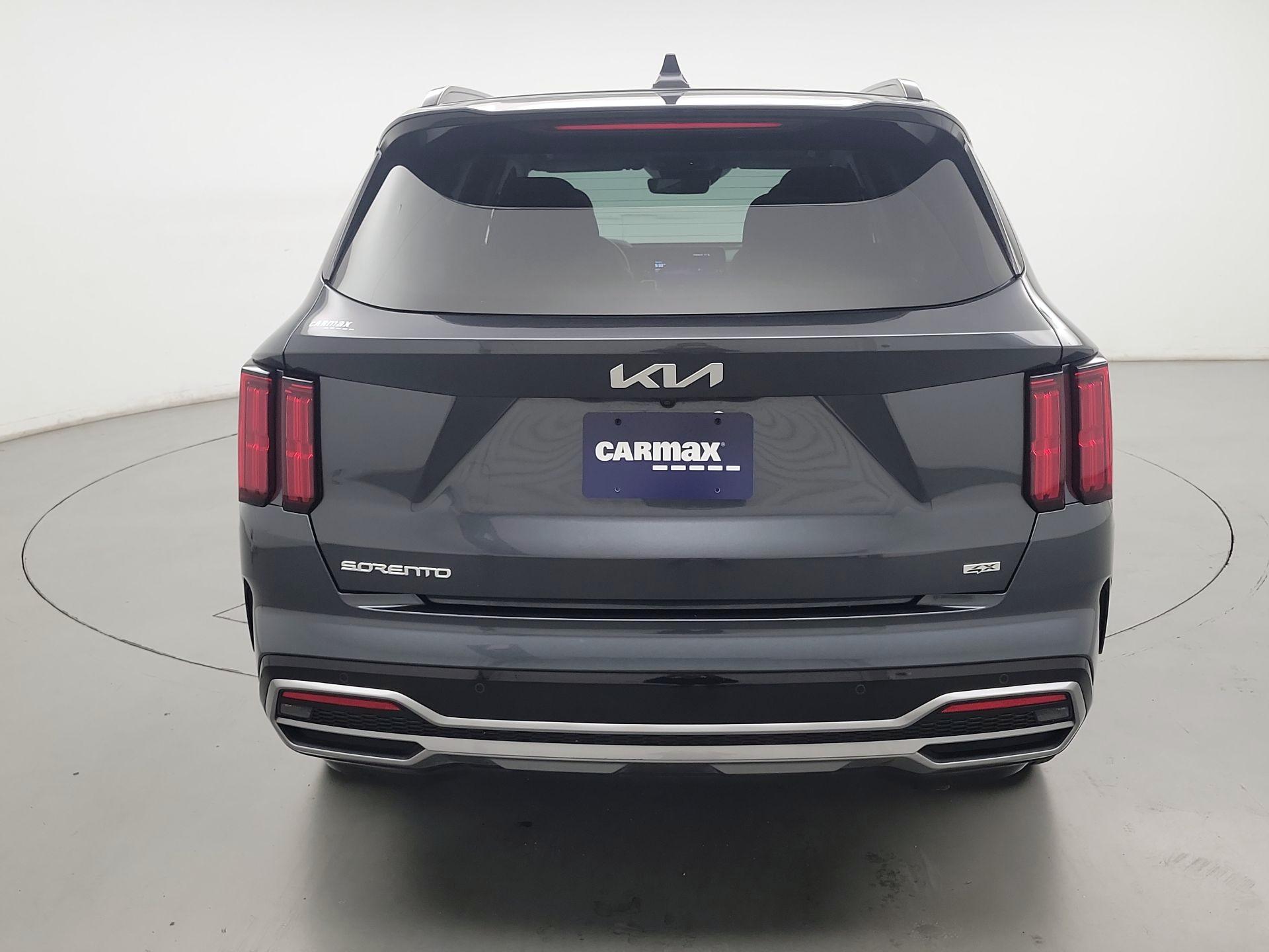 Thumbnail: 2023 Kia Sorento - 6