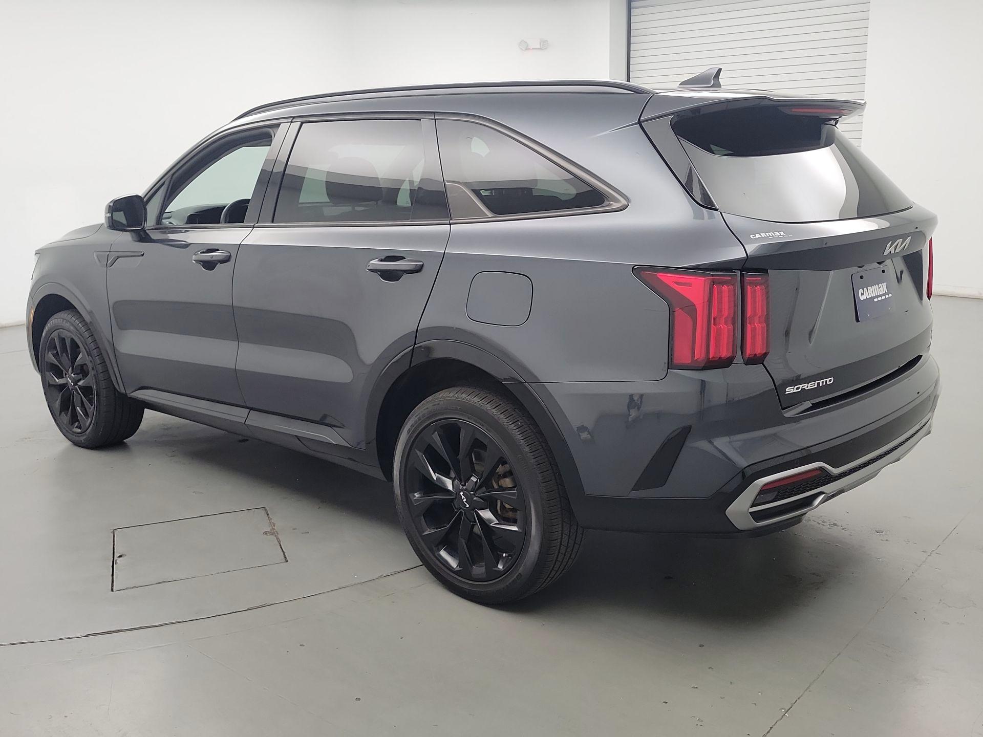 Thumbnail: 2023 Kia Sorento - 7