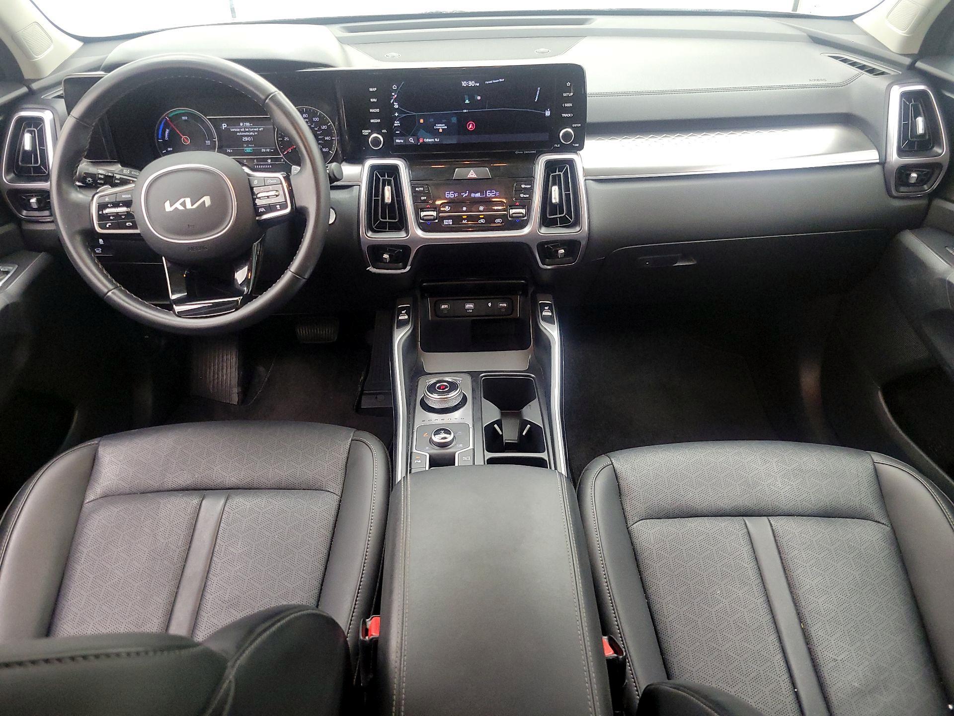Thumbnail: 2023 Kia Sorento - 9