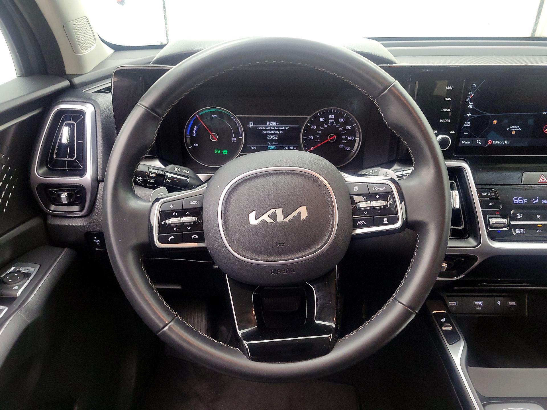 Thumbnail: 2023 Kia Sorento - 10