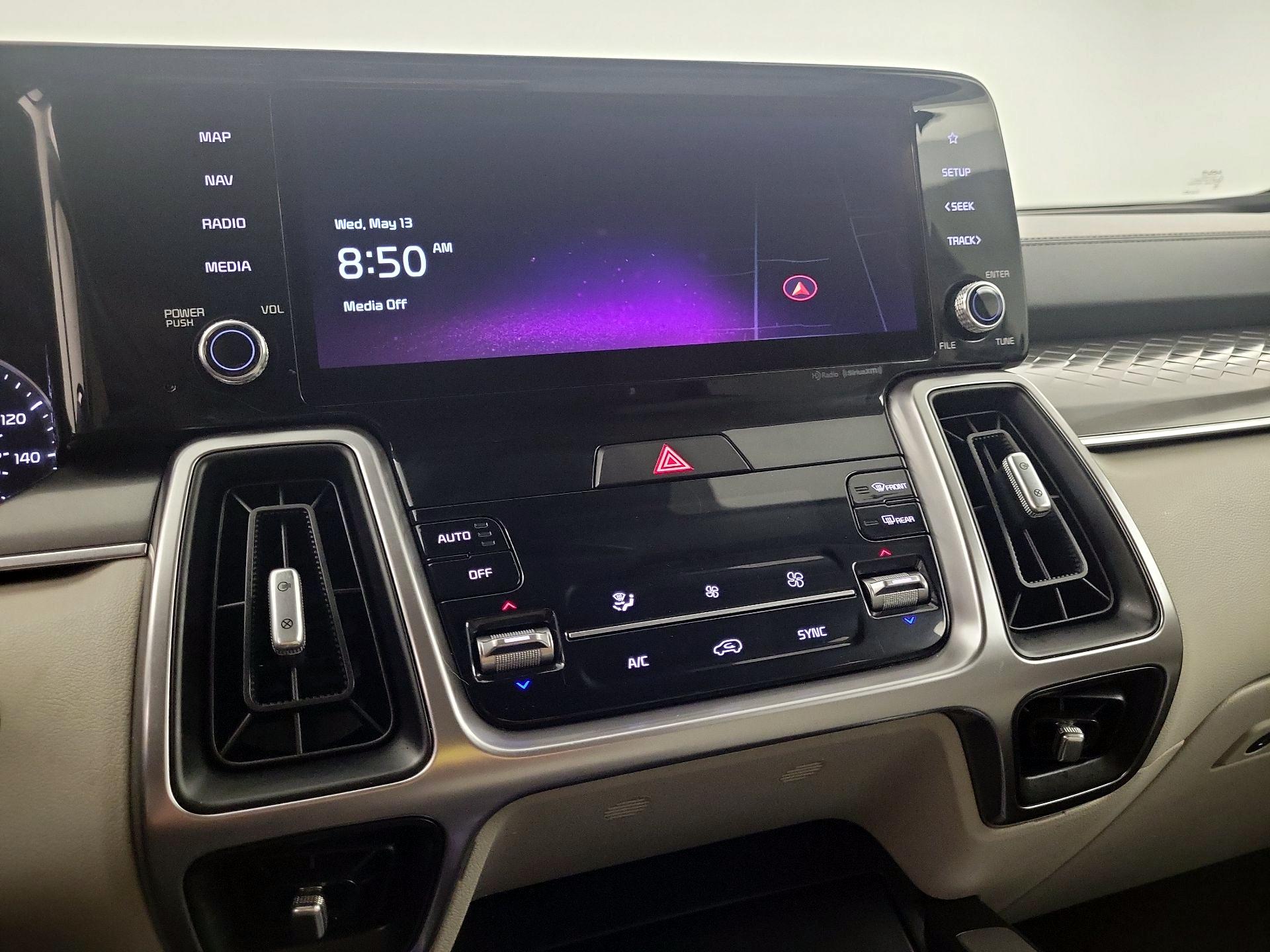 Thumbnail: 2023 Kia Sorento - 14