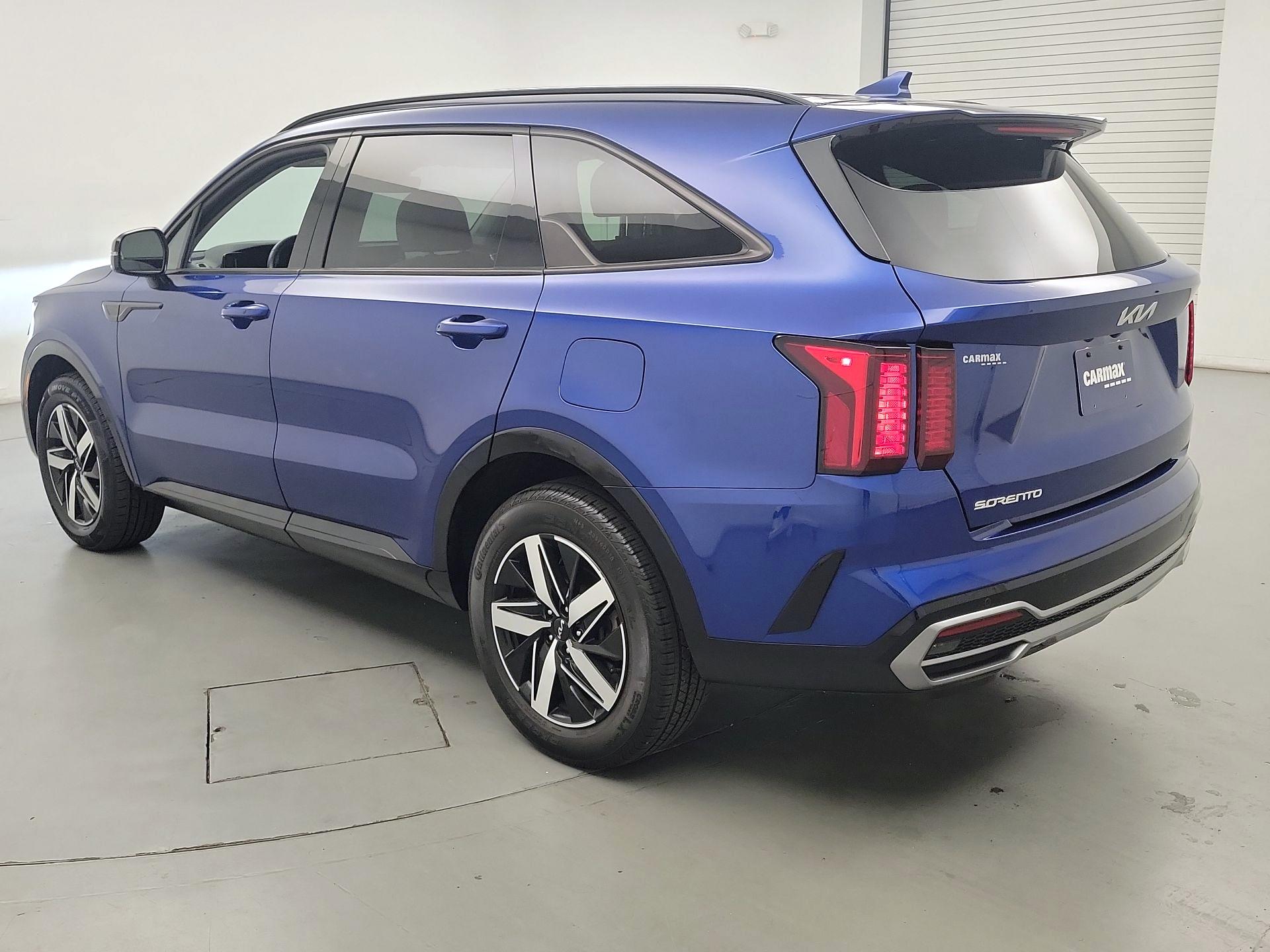Thumbnail: 2023 Kia Sorento - 7