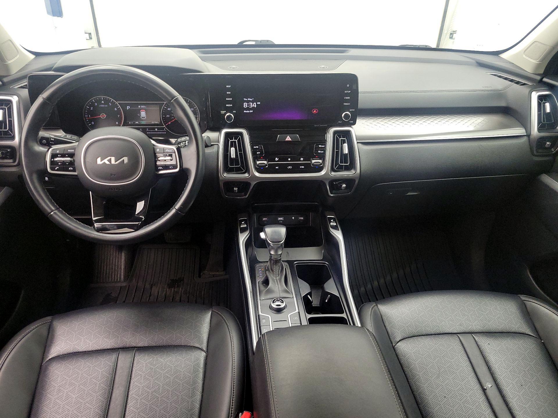 Thumbnail: 2023 Kia Sorento - 9