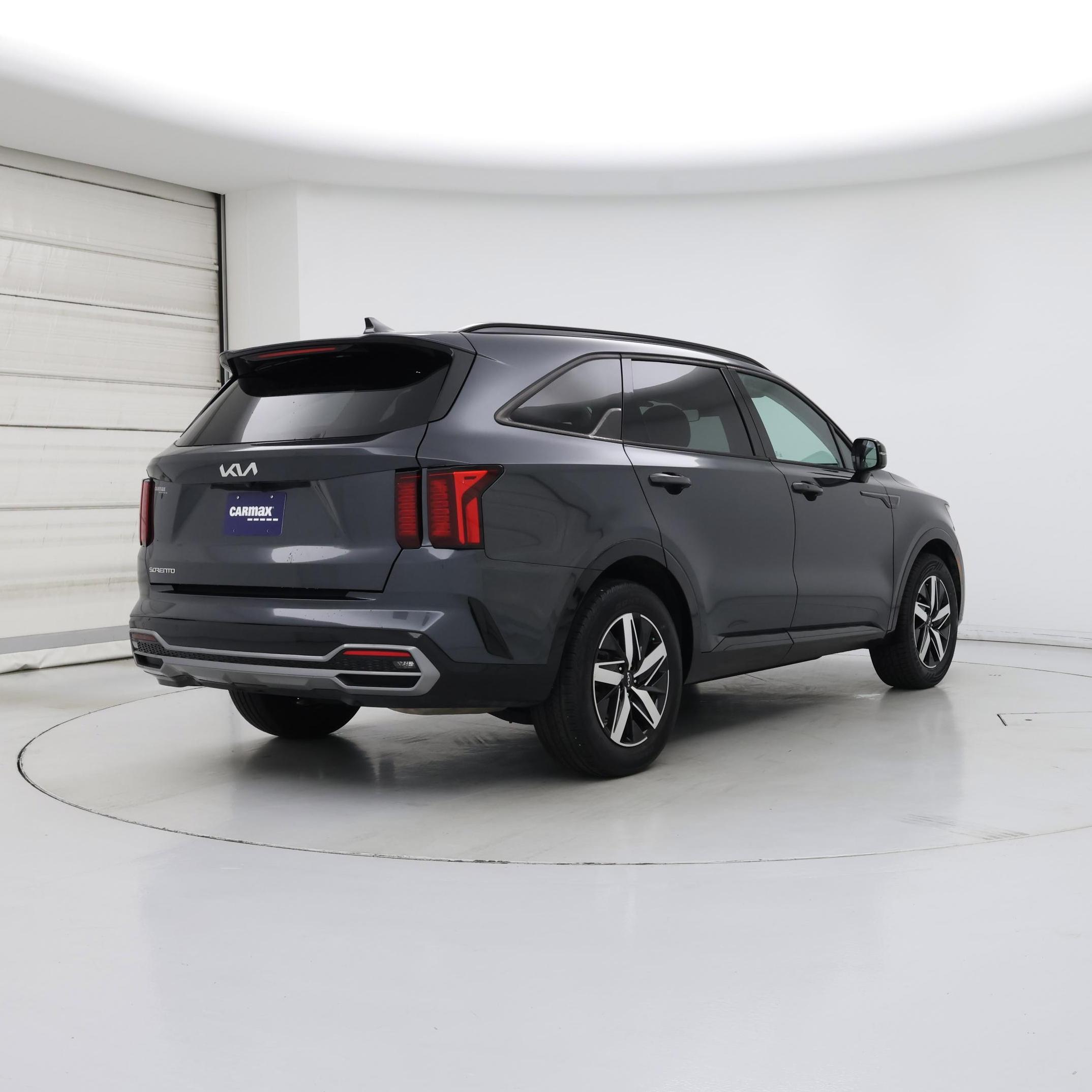 Thumbnail: 2023 Kia Sorento - 8