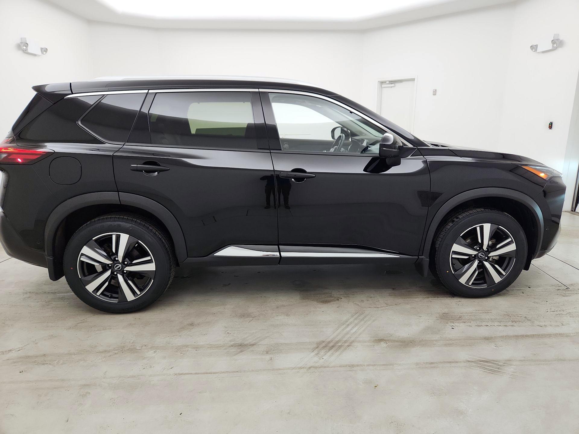 Thumbnail: 2023 Nissan Rogue - 4