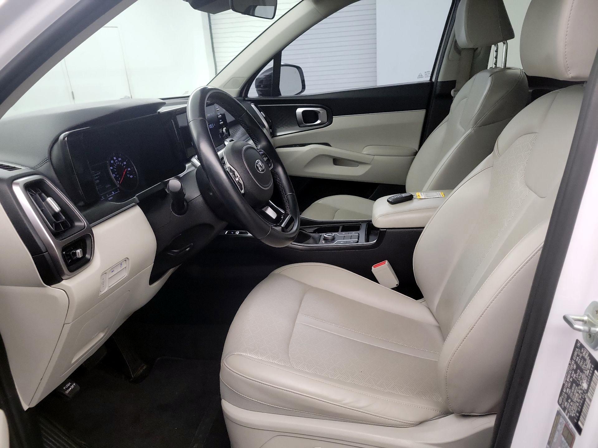 Thumbnail: 2021 Kia Sorento - 9