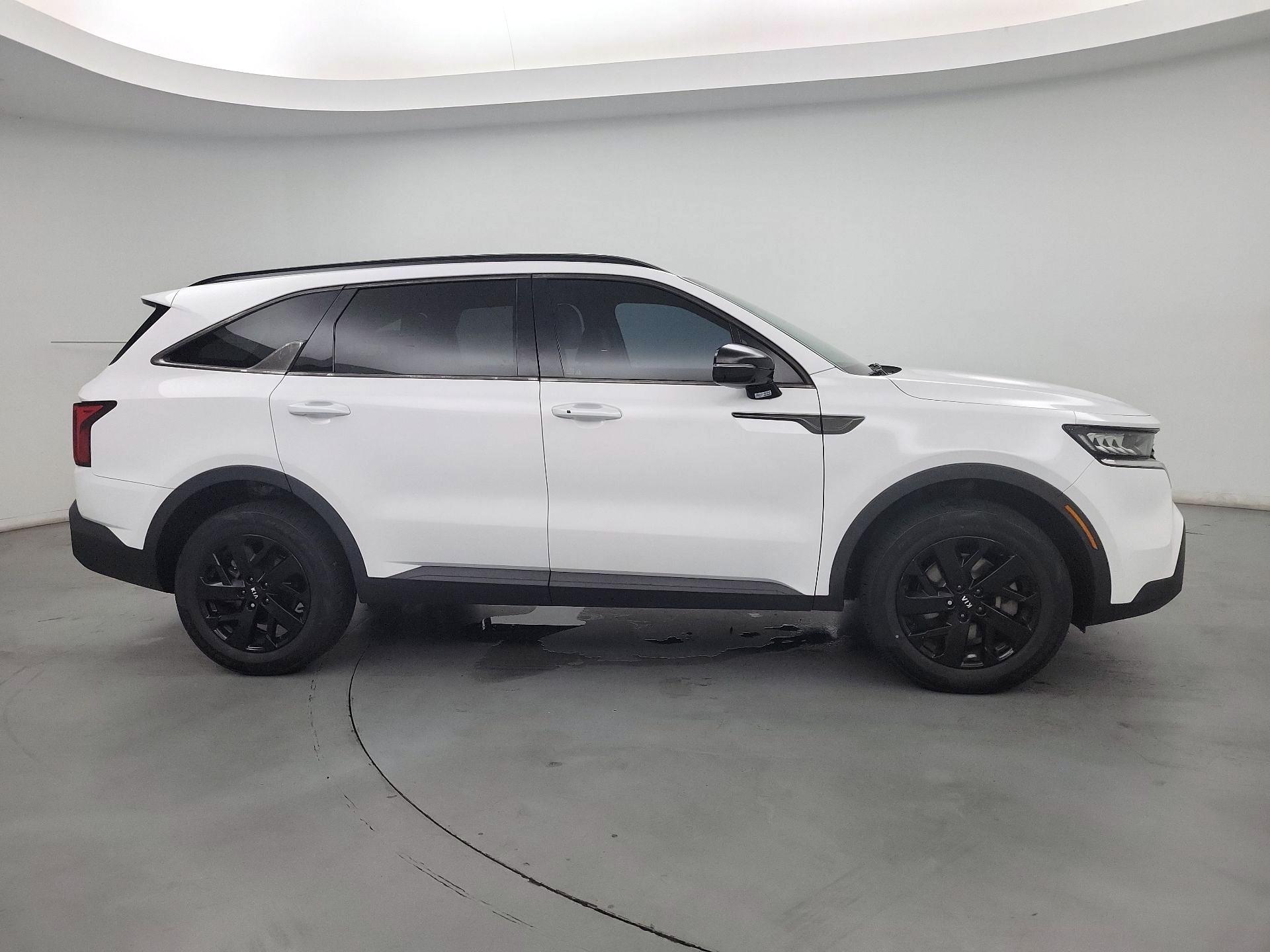 Thumbnail: 2021 Kia Sorento - 4