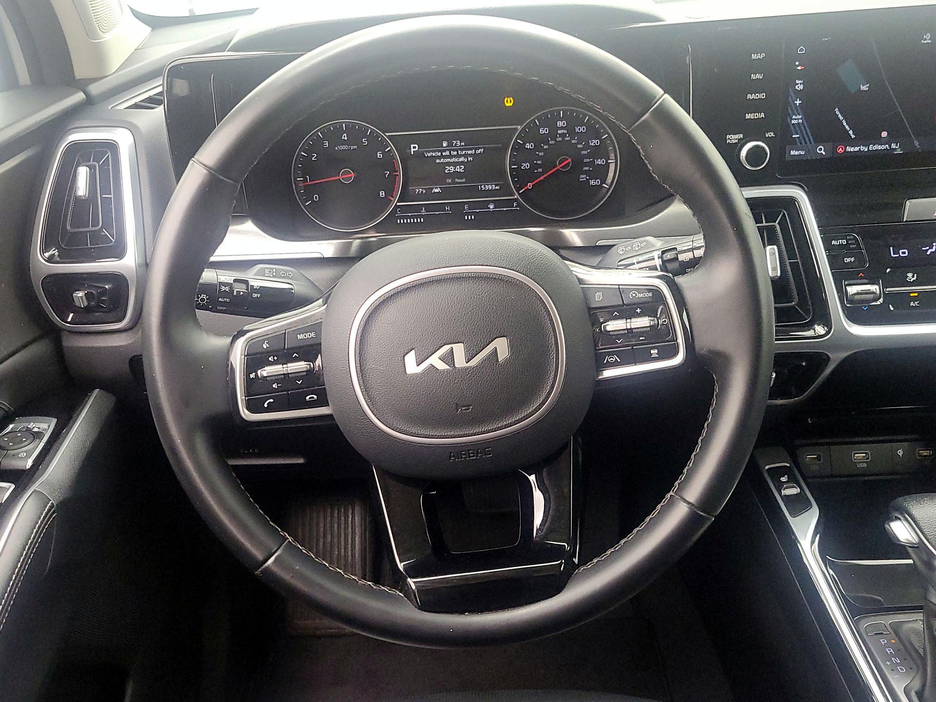 Thumbnail: 2022 Kia Sorento - 10