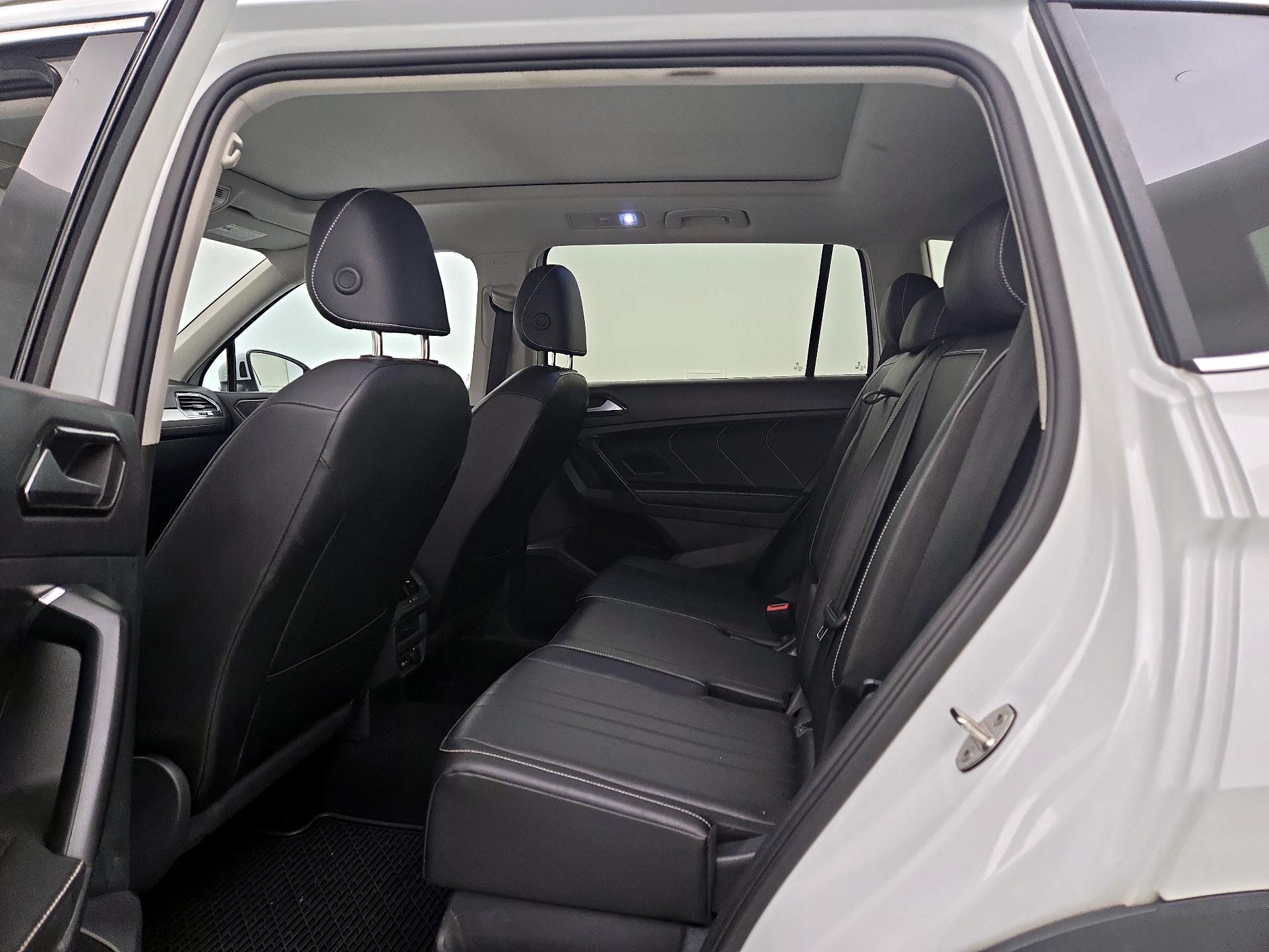 Thumbnail: 2023 Volkswagen Tiguan - 20
