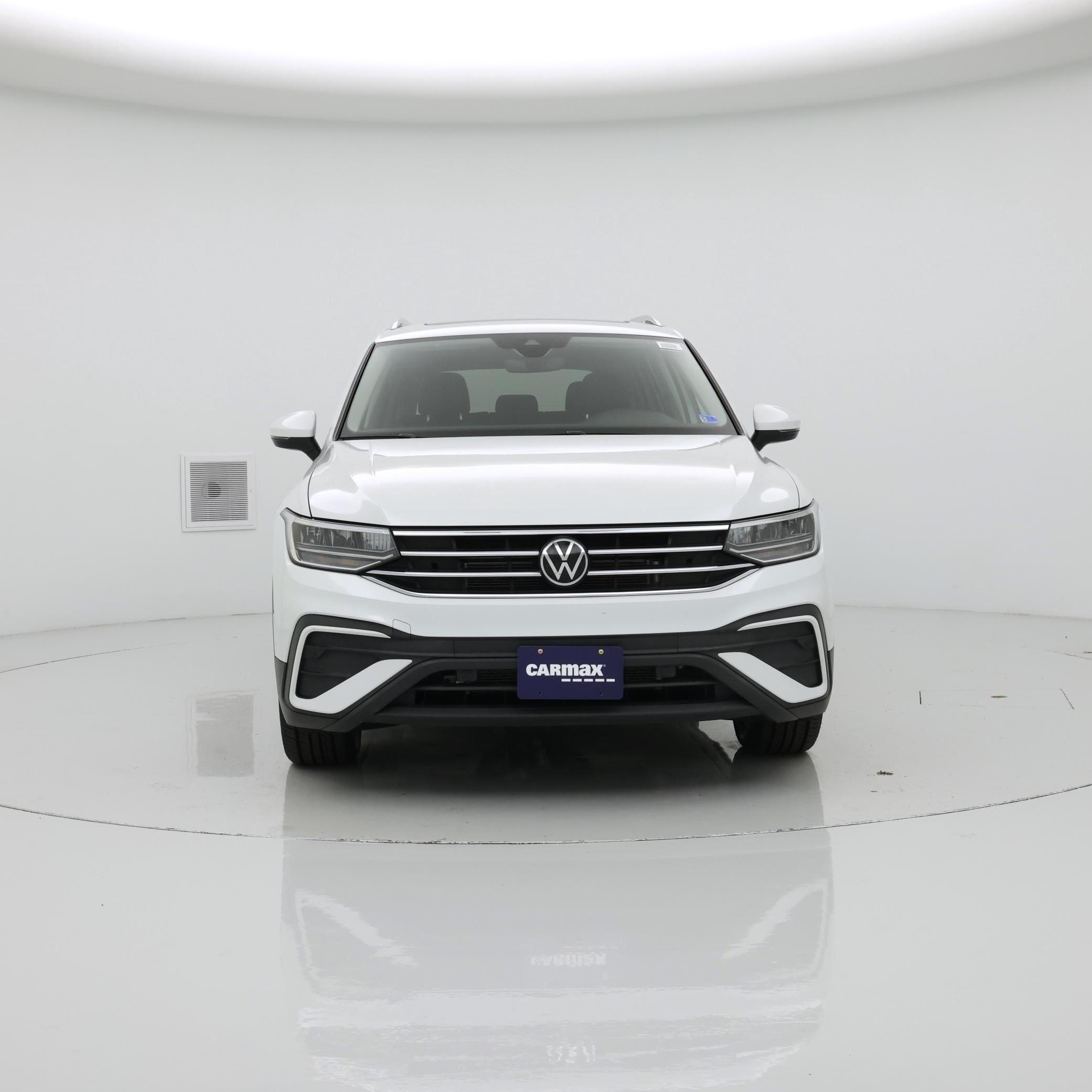 Thumbnail: 2023 Volkswagen Tiguan - 5