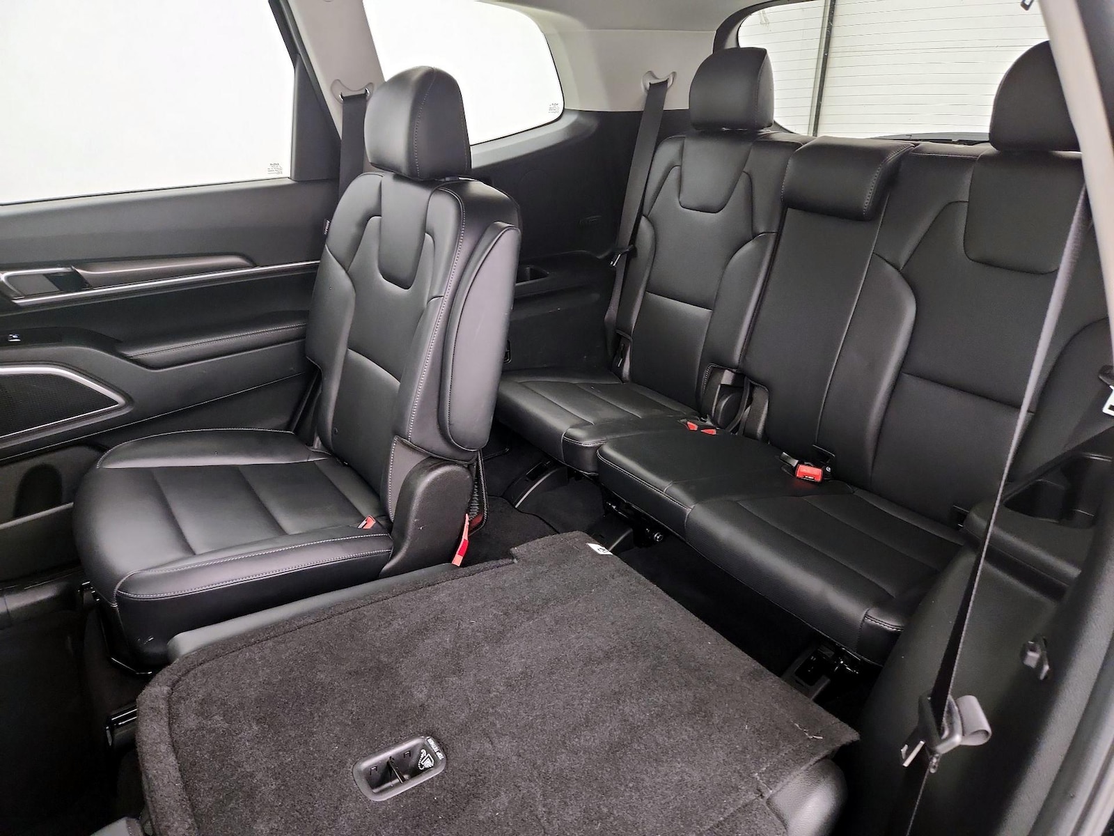 2024 Kia Telluride S - Photo 23