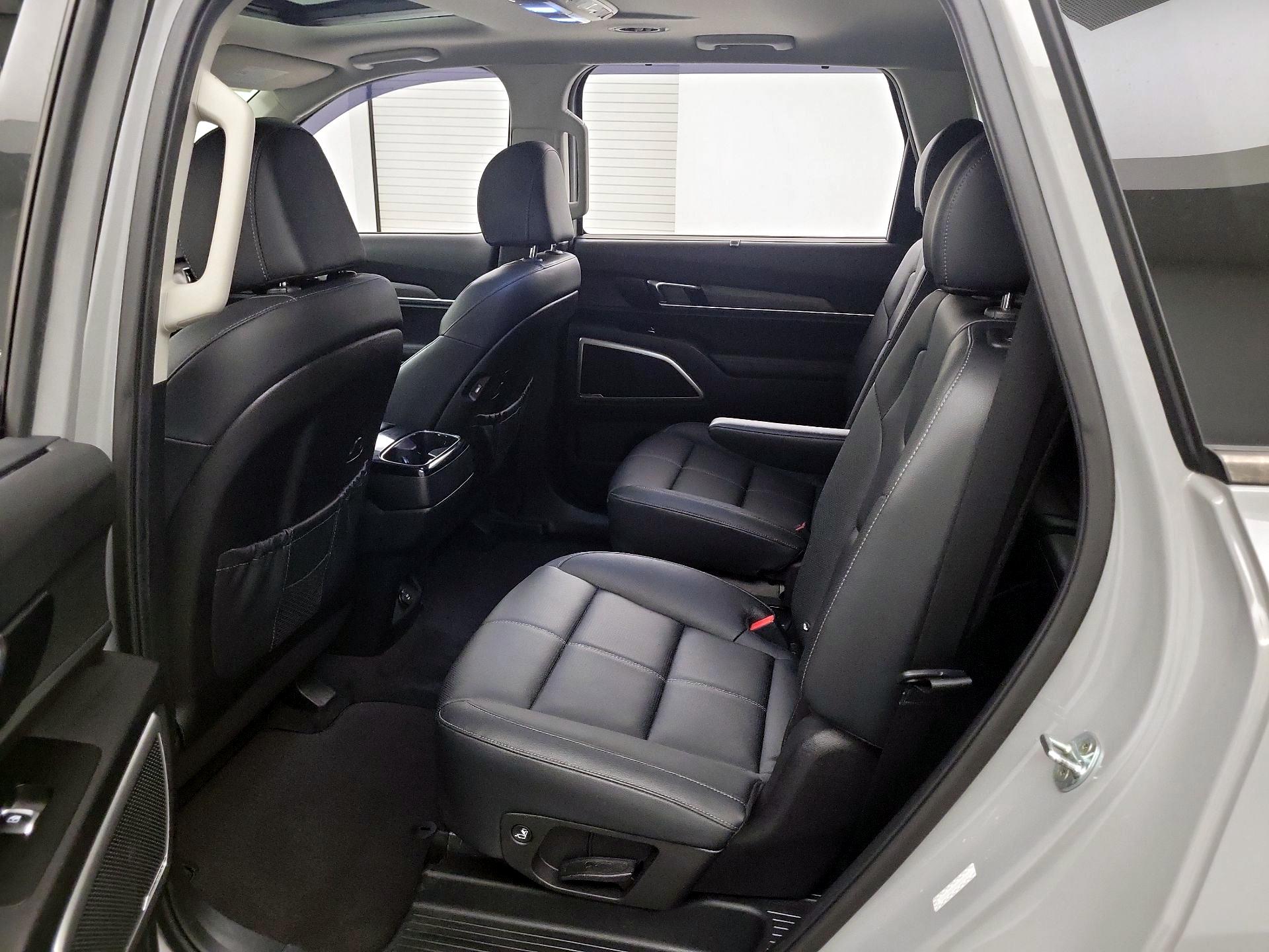 Thumbnail: 2022 Kia Telluride - 19