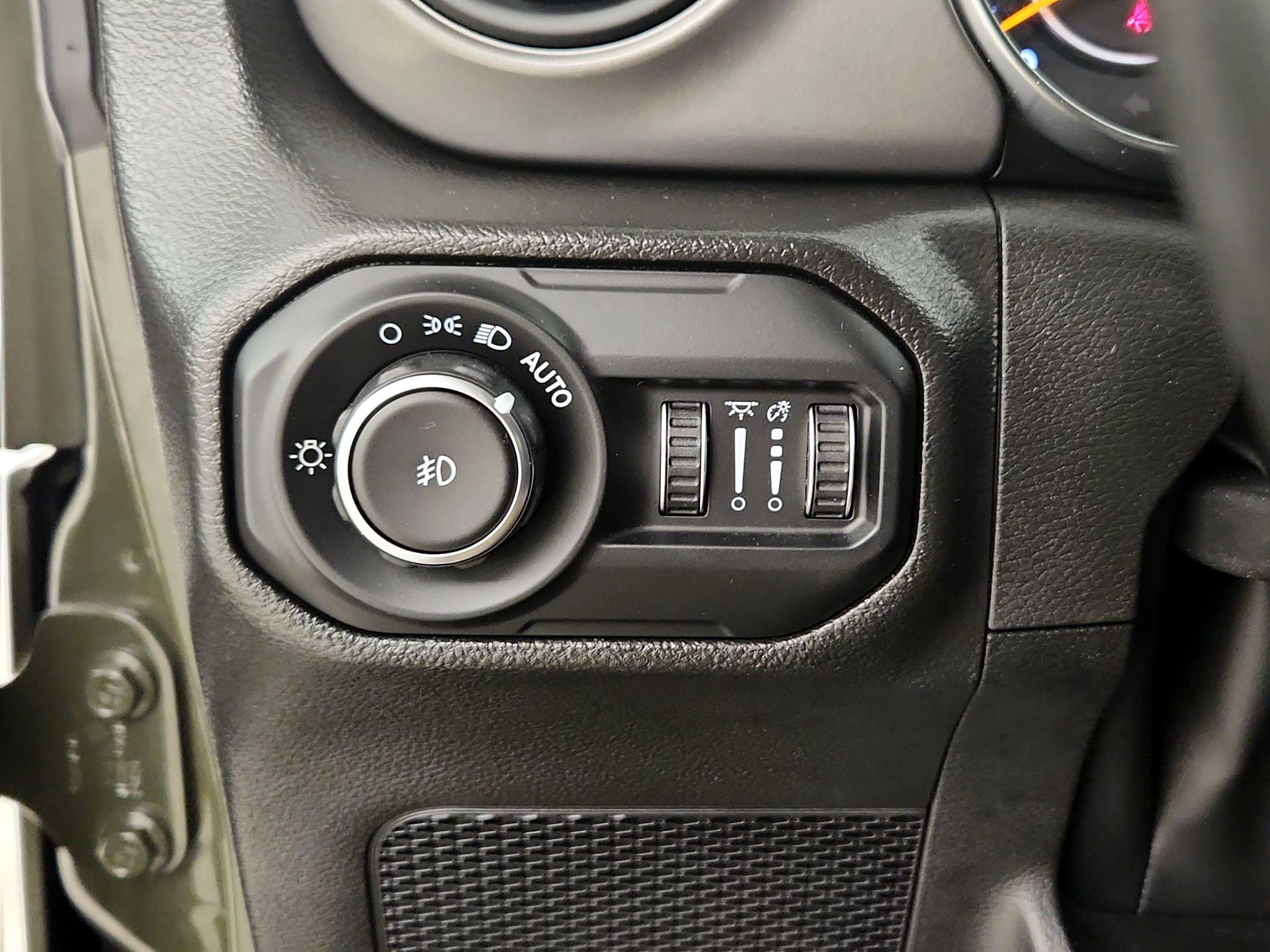 Thumbnail: 2022 Jeep Wrangler - 13