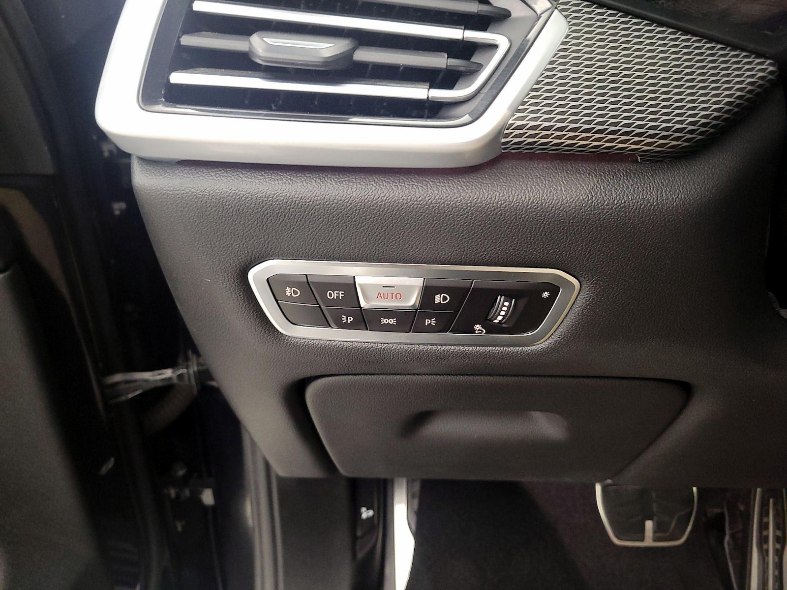 2020 BMW X5 M50i - Photo 14