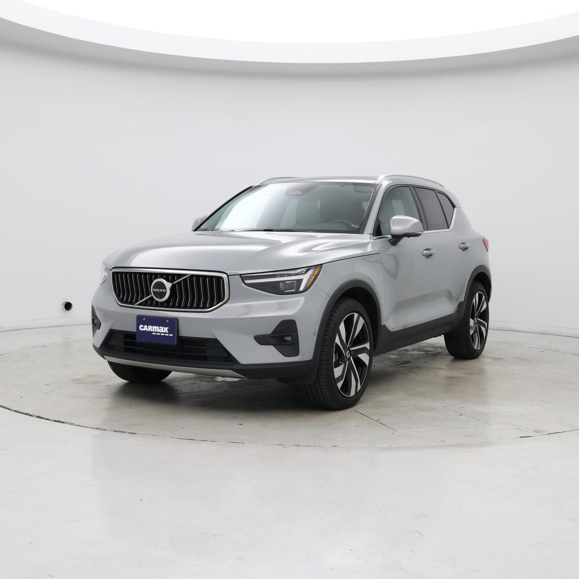 Thumbnail: 2024 Volvo XC40 - 4