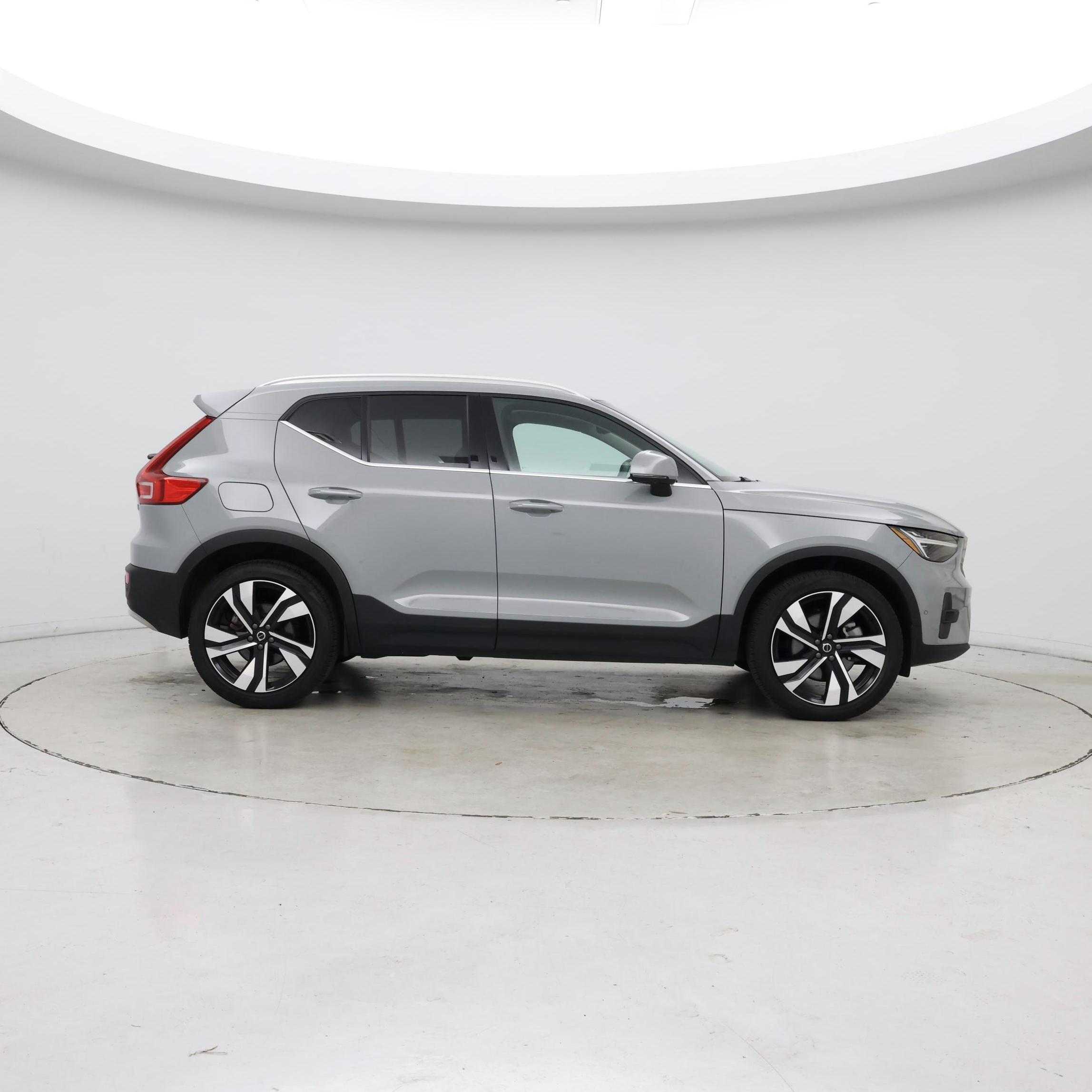 Thumbnail: 2024 Volvo XC40 - 7