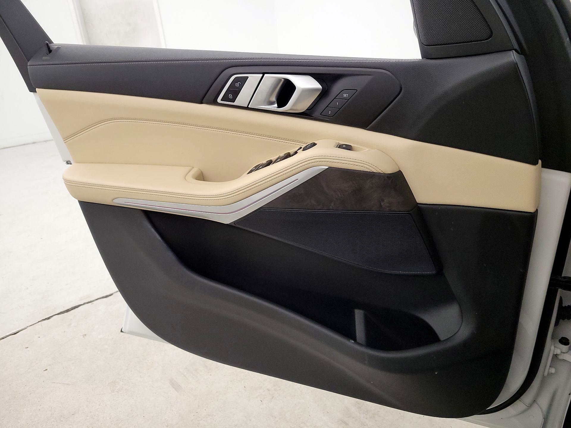 Thumbnail: 2021 BMW X5 - 12