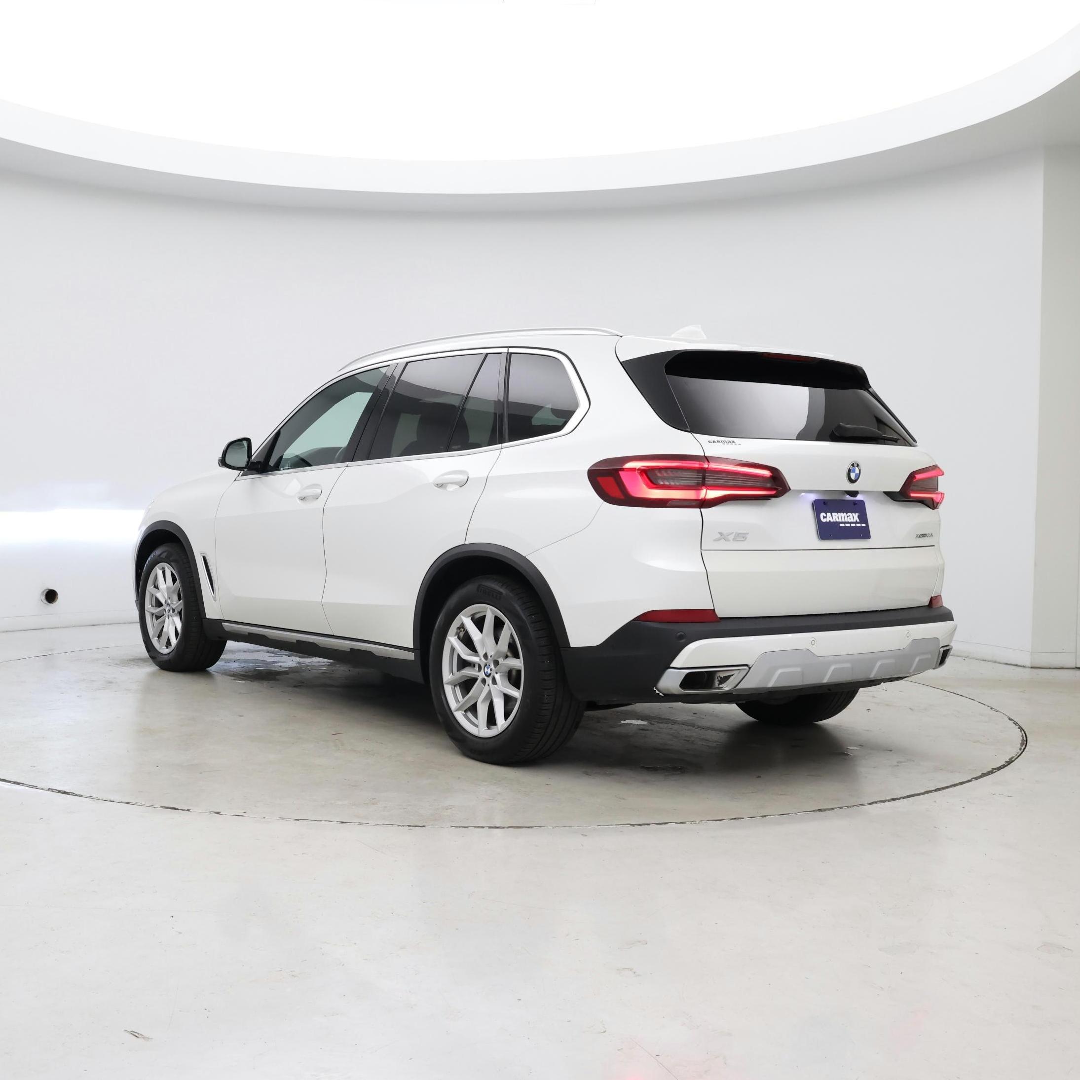Thumbnail: 2021 BMW X5 - 2