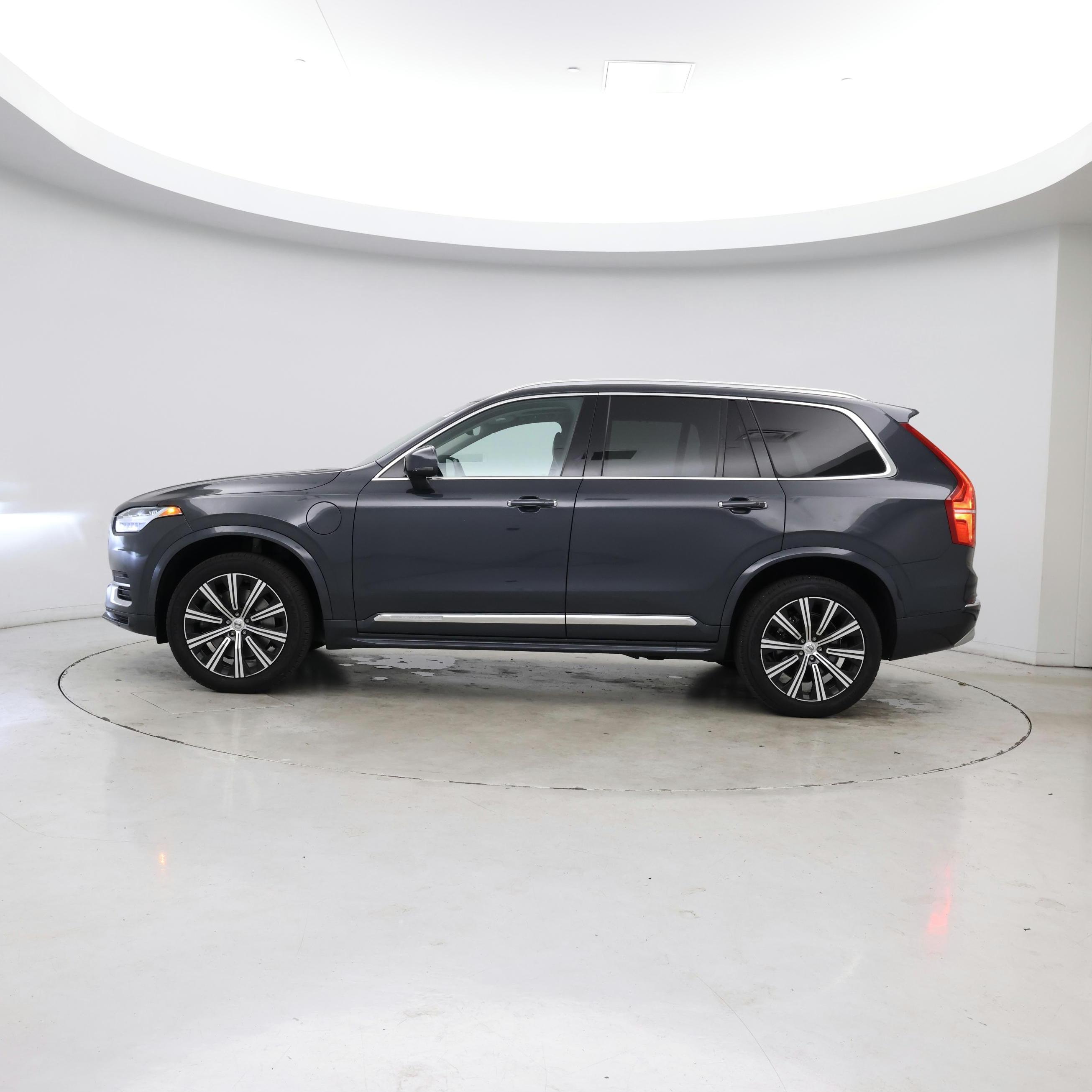 Thumbnail: 2022 Volvo XC90 - 3