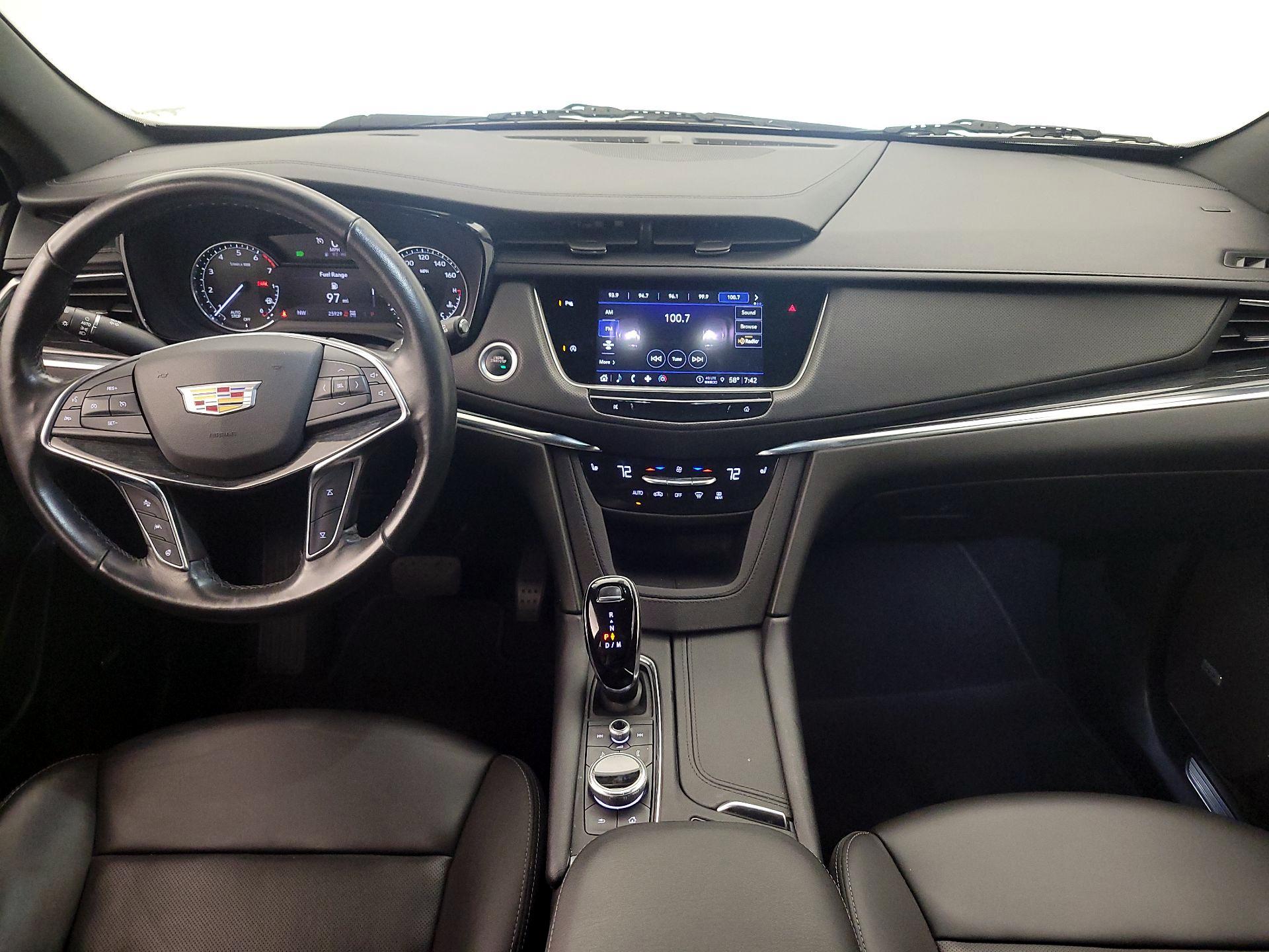 Thumbnail: 2022 Cadillac XT5 - 9