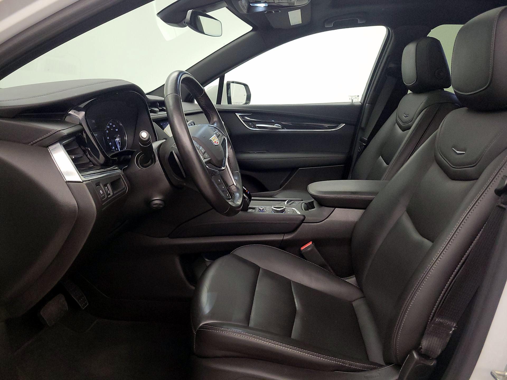 Thumbnail: 2022 Cadillac XT5 - 11