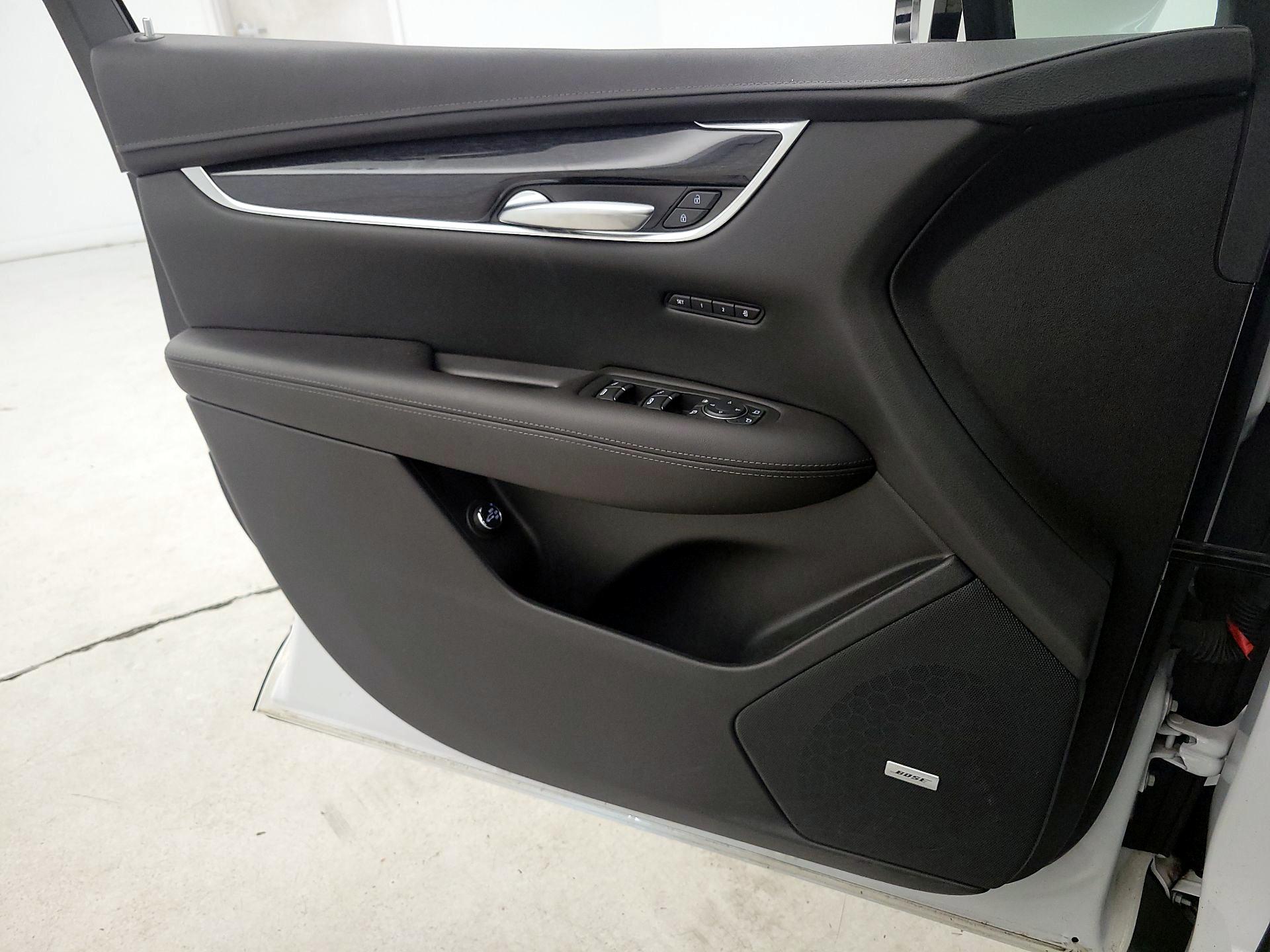 Thumbnail: 2022 Cadillac XT5 - 12