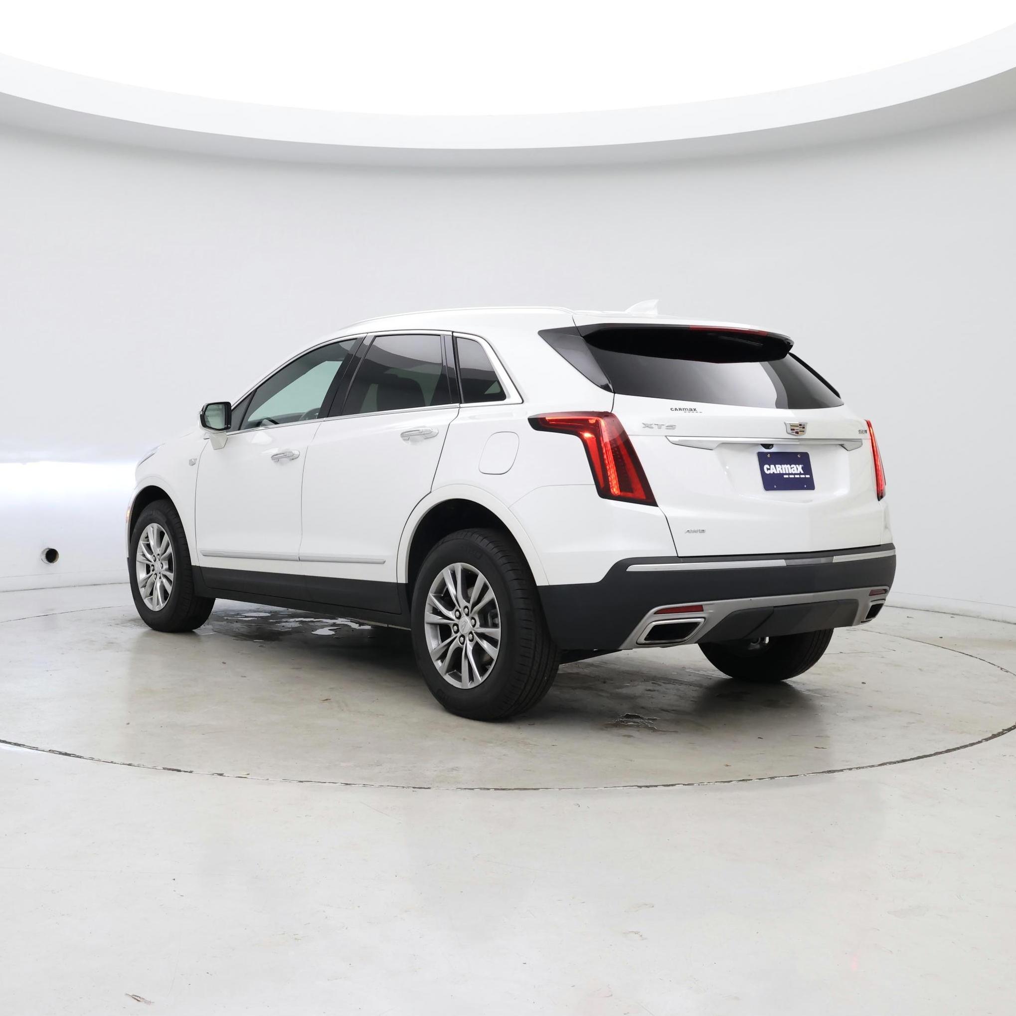 Thumbnail: 2022 Cadillac XT5 - 2