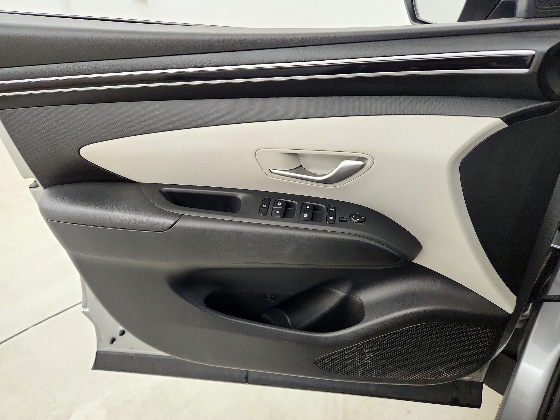 Thumbnail: 2023 Hyundai Tucson - 12