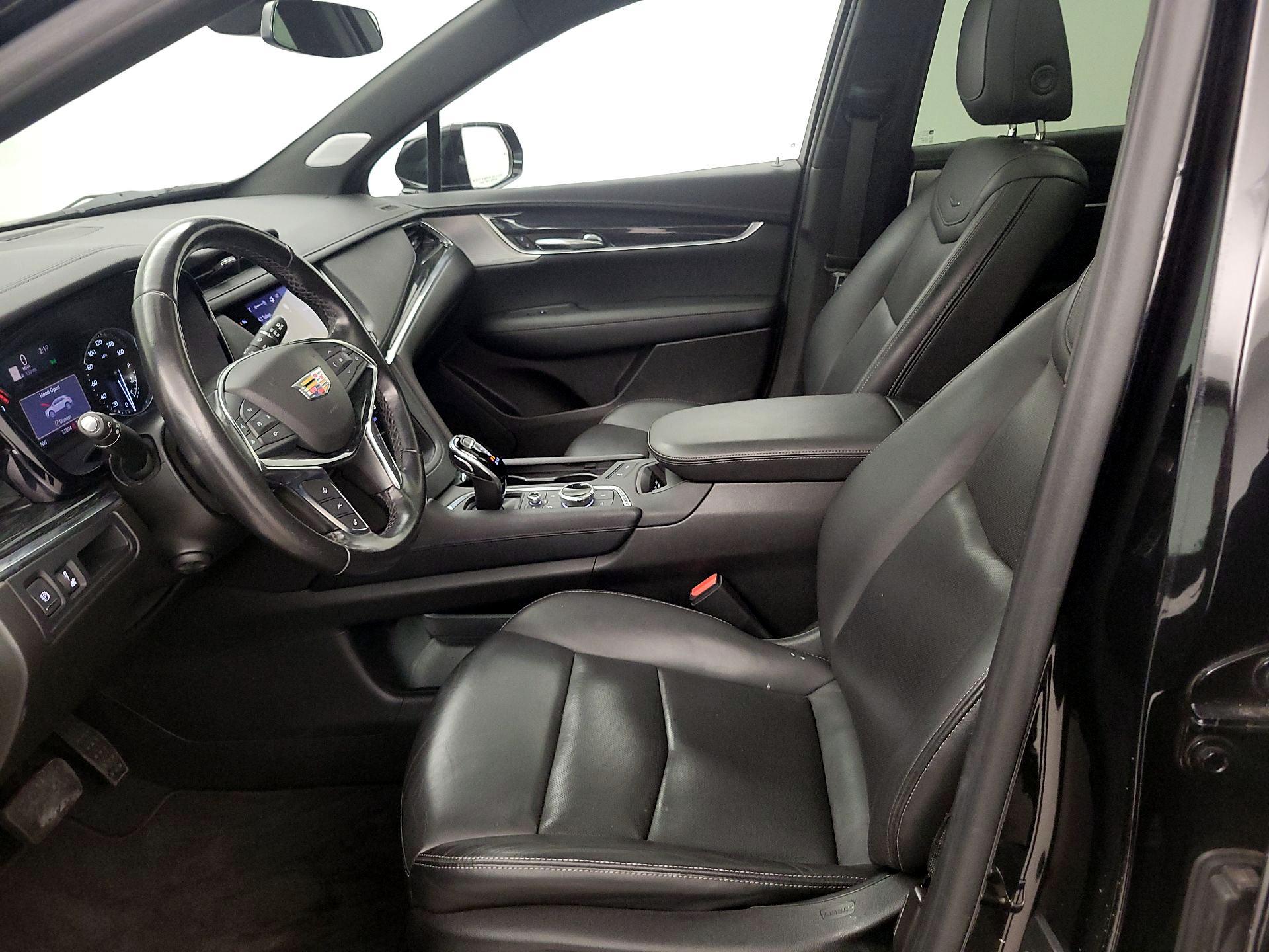 Thumbnail: 2022 Cadillac XT5 - 11