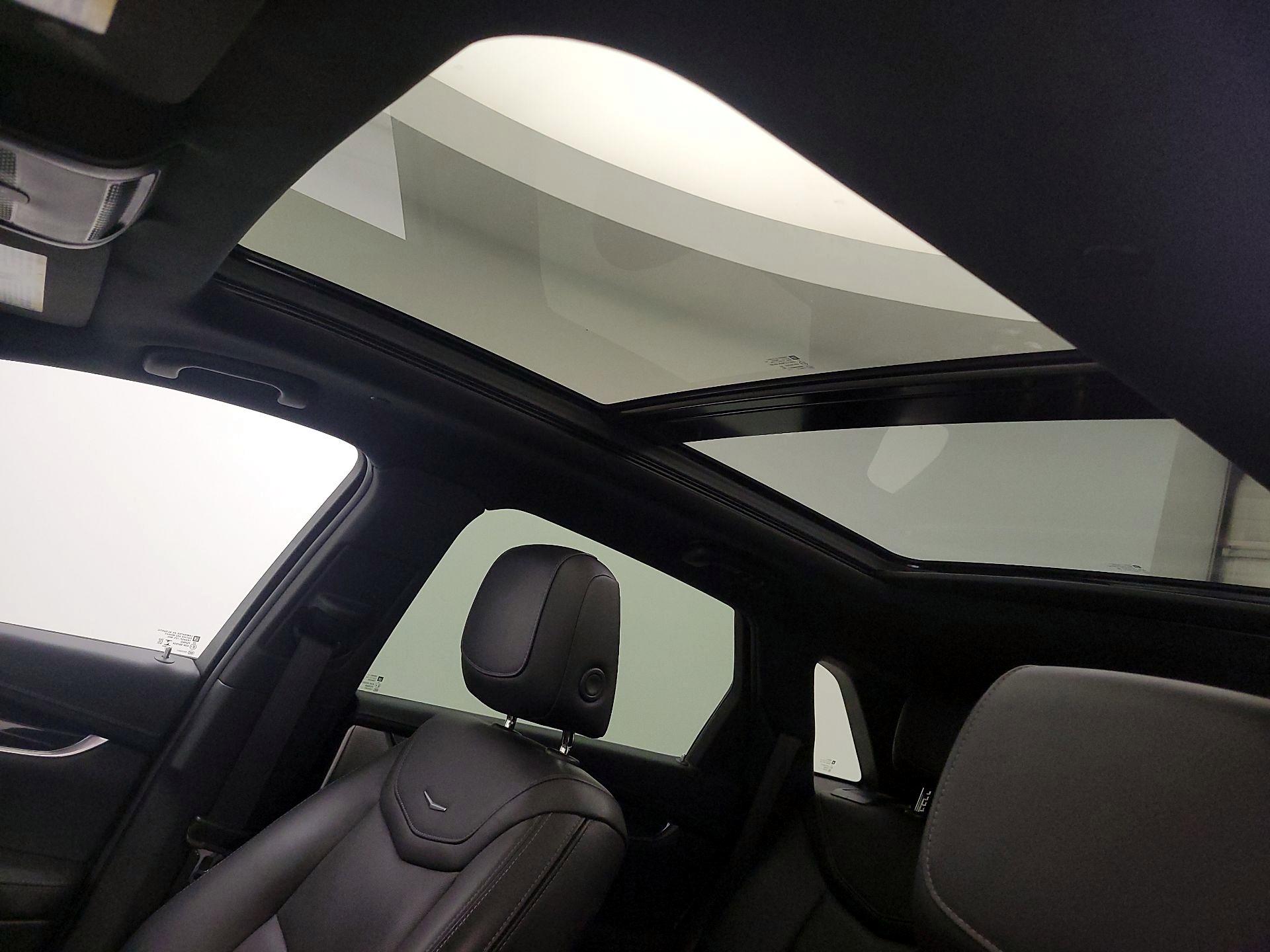 Thumbnail: 2022 Cadillac XT5 - 18
