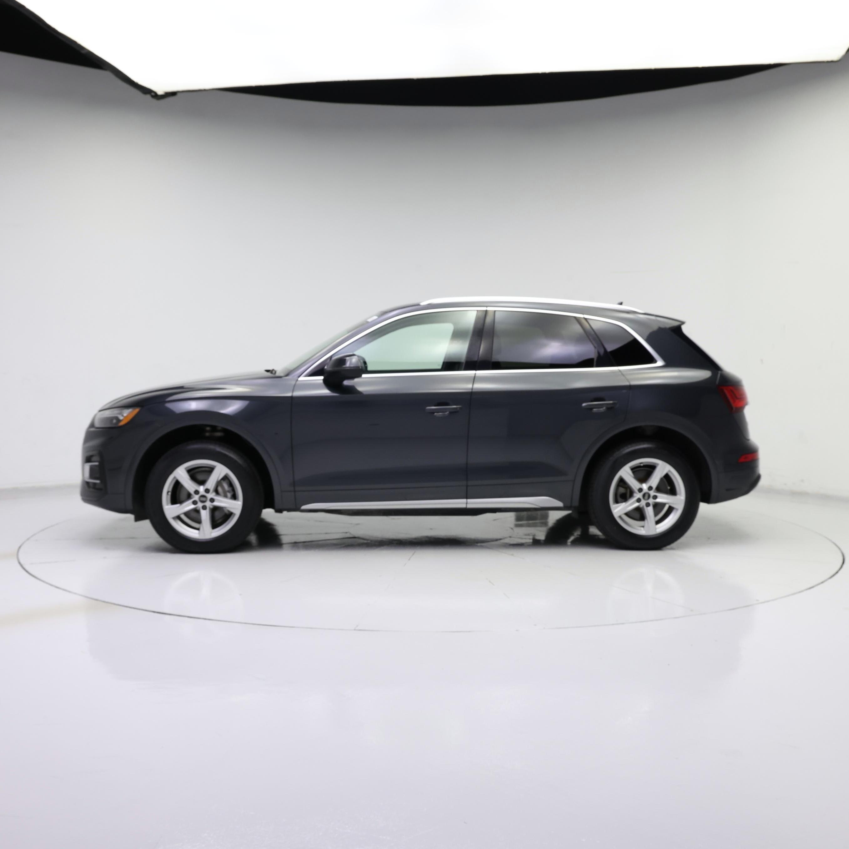 Thumbnail: 2023 Audi Q5 - 3