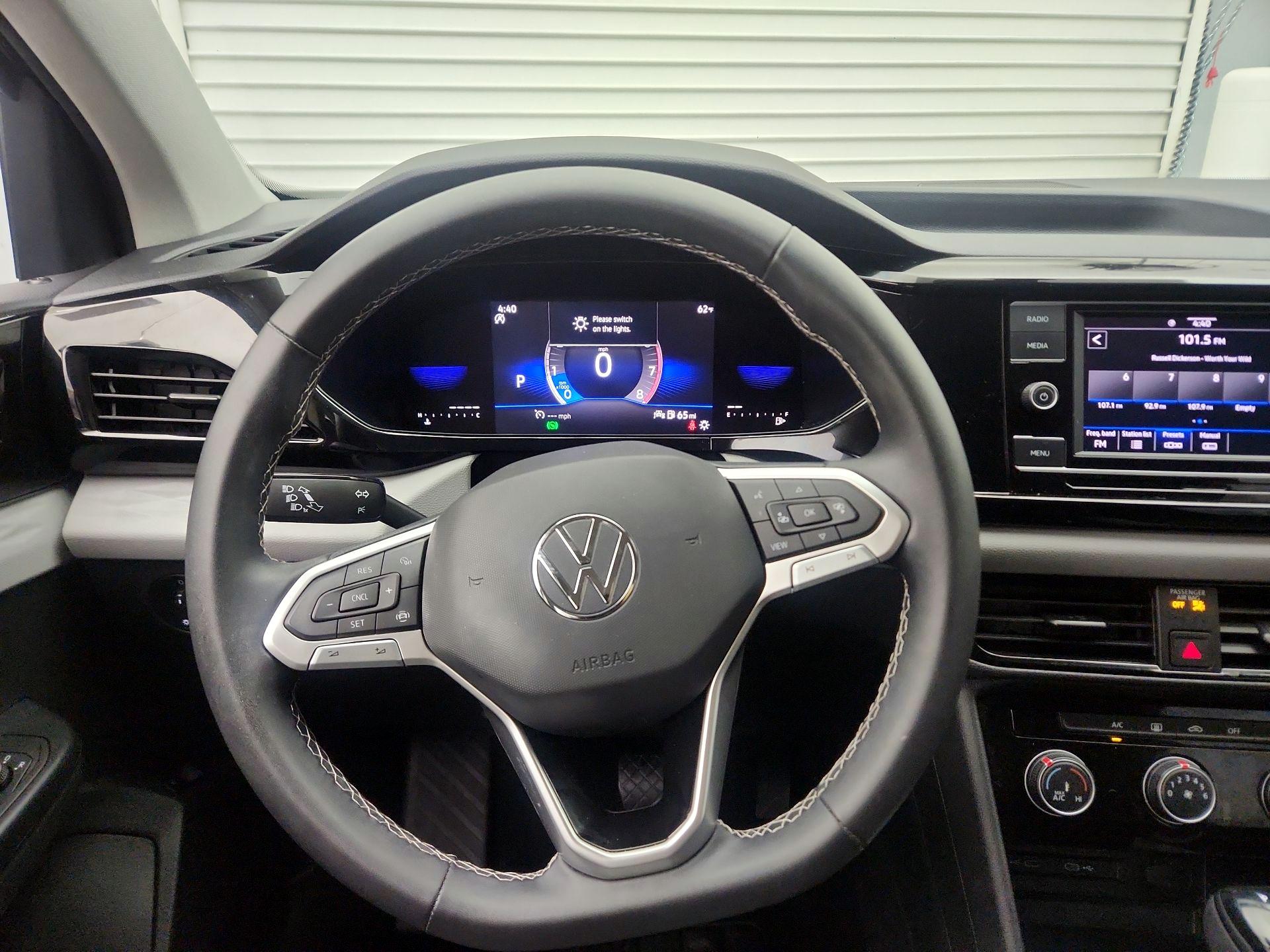 Thumbnail: 2023 Volkswagen Taos - 10