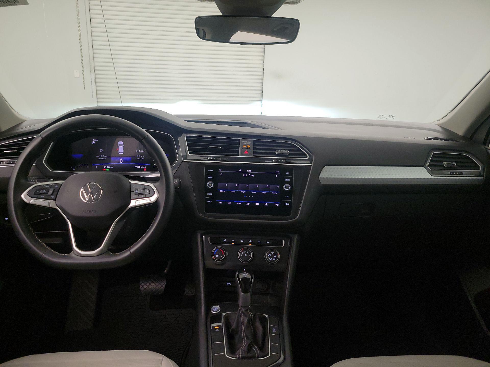 Thumbnail: 2024 Volkswagen Tiguan - 9