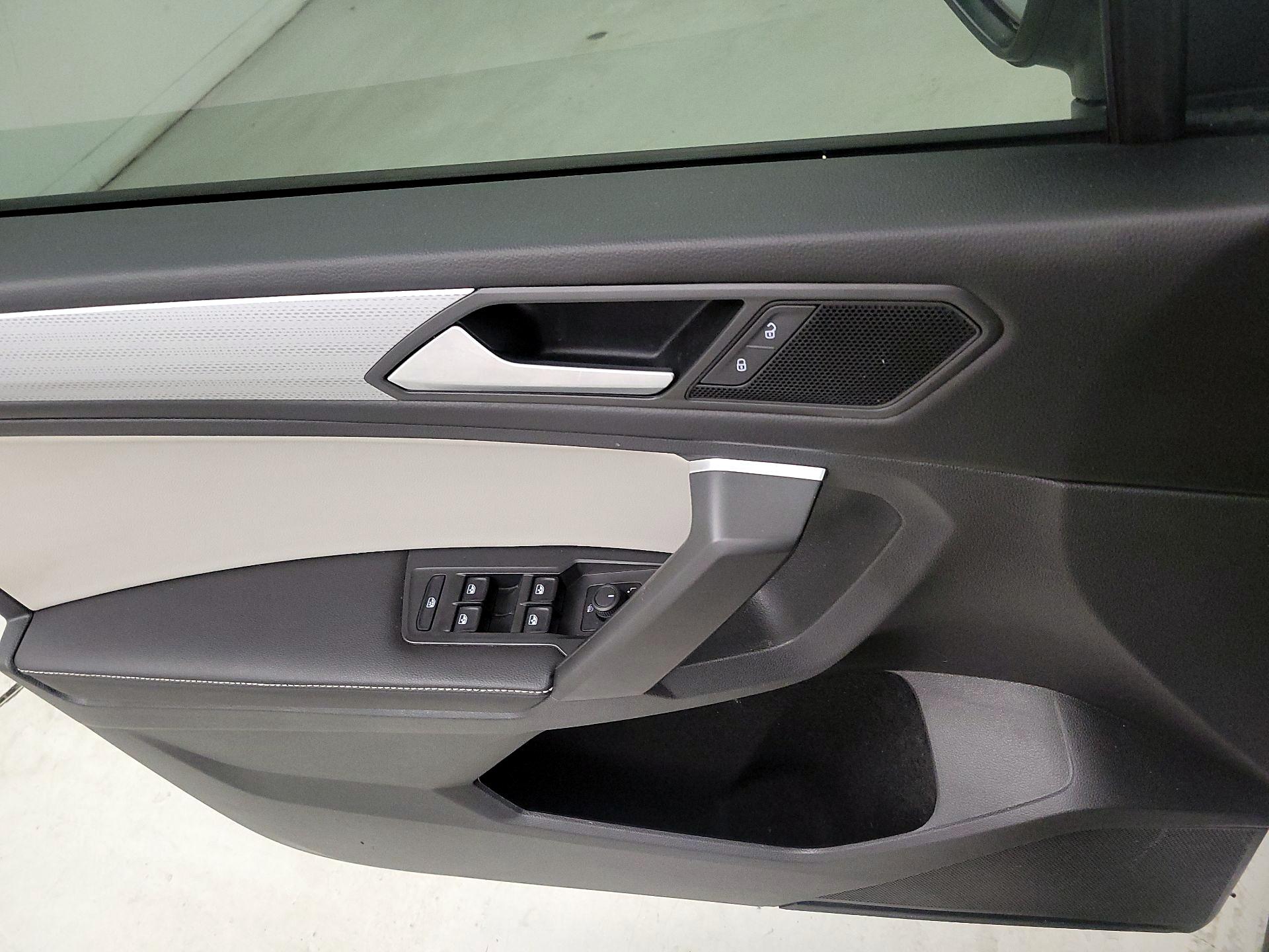 Thumbnail: 2024 Volkswagen Tiguan - 12