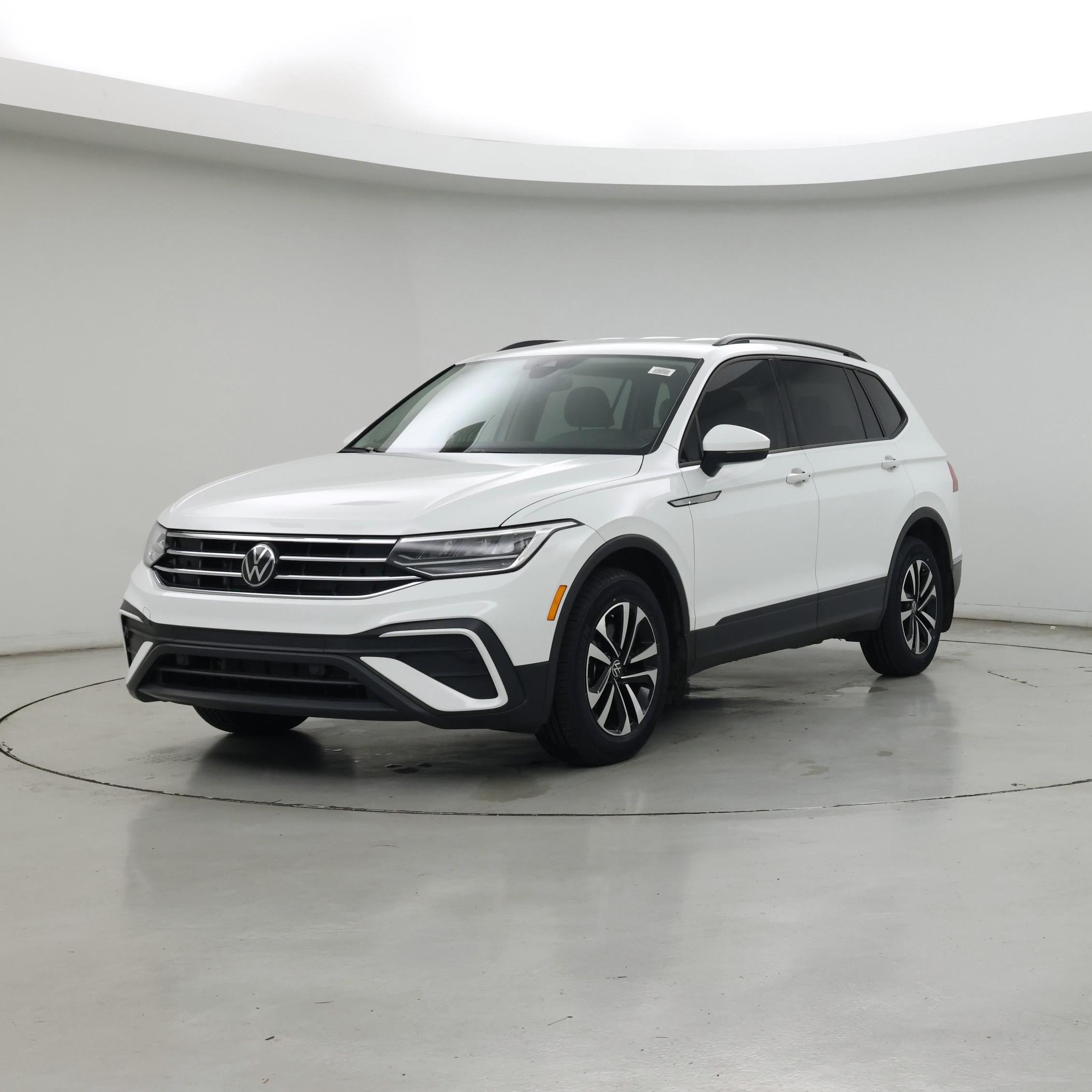 Thumbnail: 2024 Volkswagen Tiguan - 4