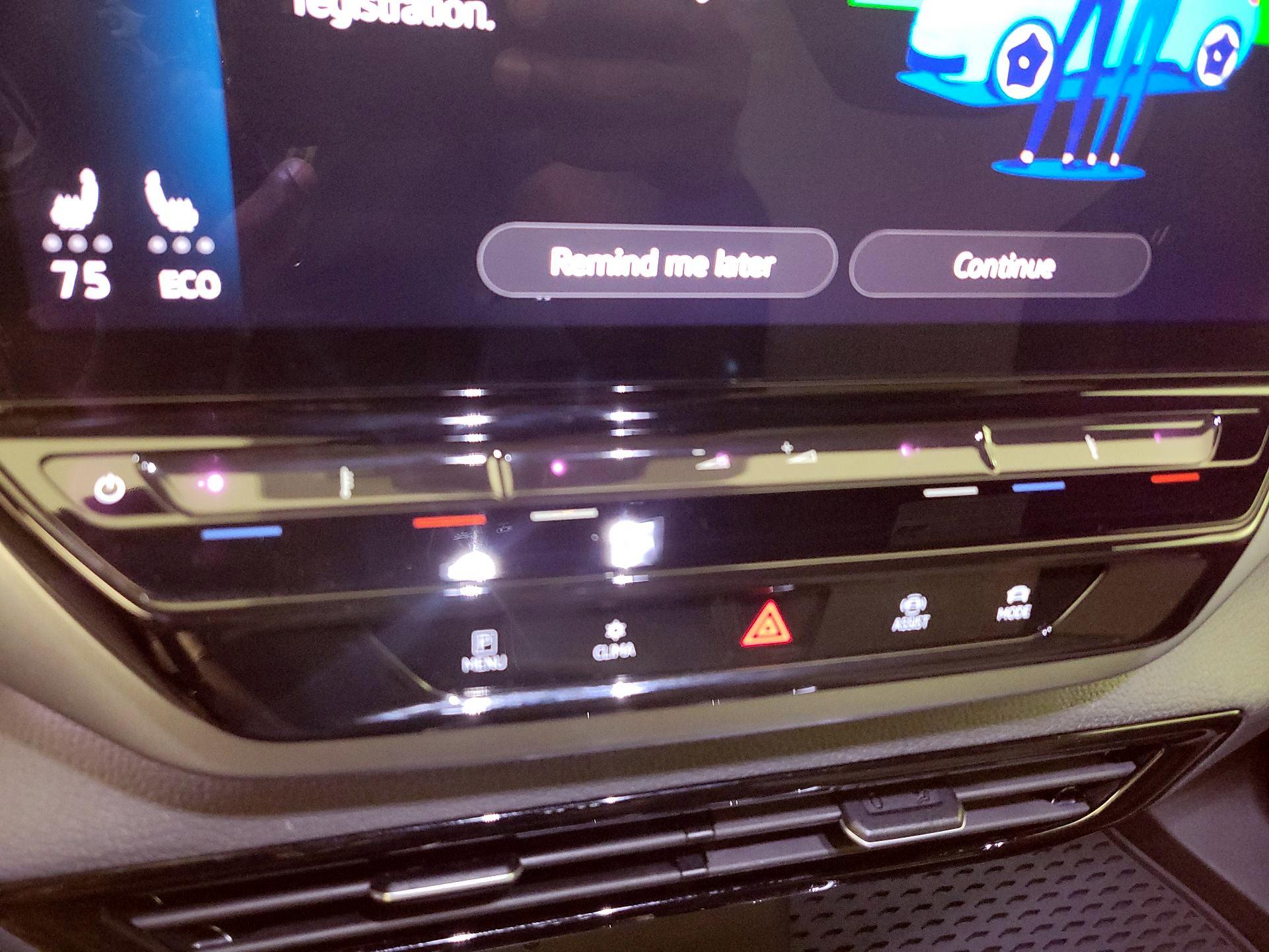 Thumbnail: 2025 Volkswagen ID.4 - 17
